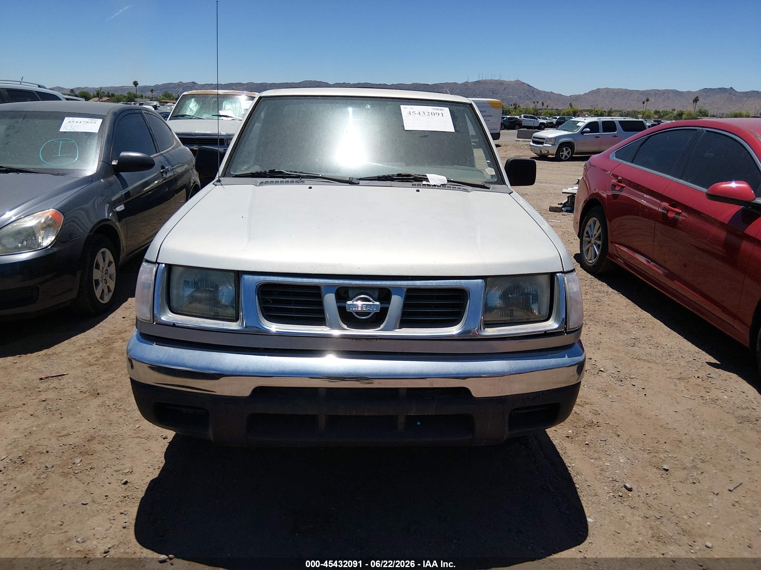 1999 Nissan Frontier Xe Silver vin: 1N6DD21S2XC330570