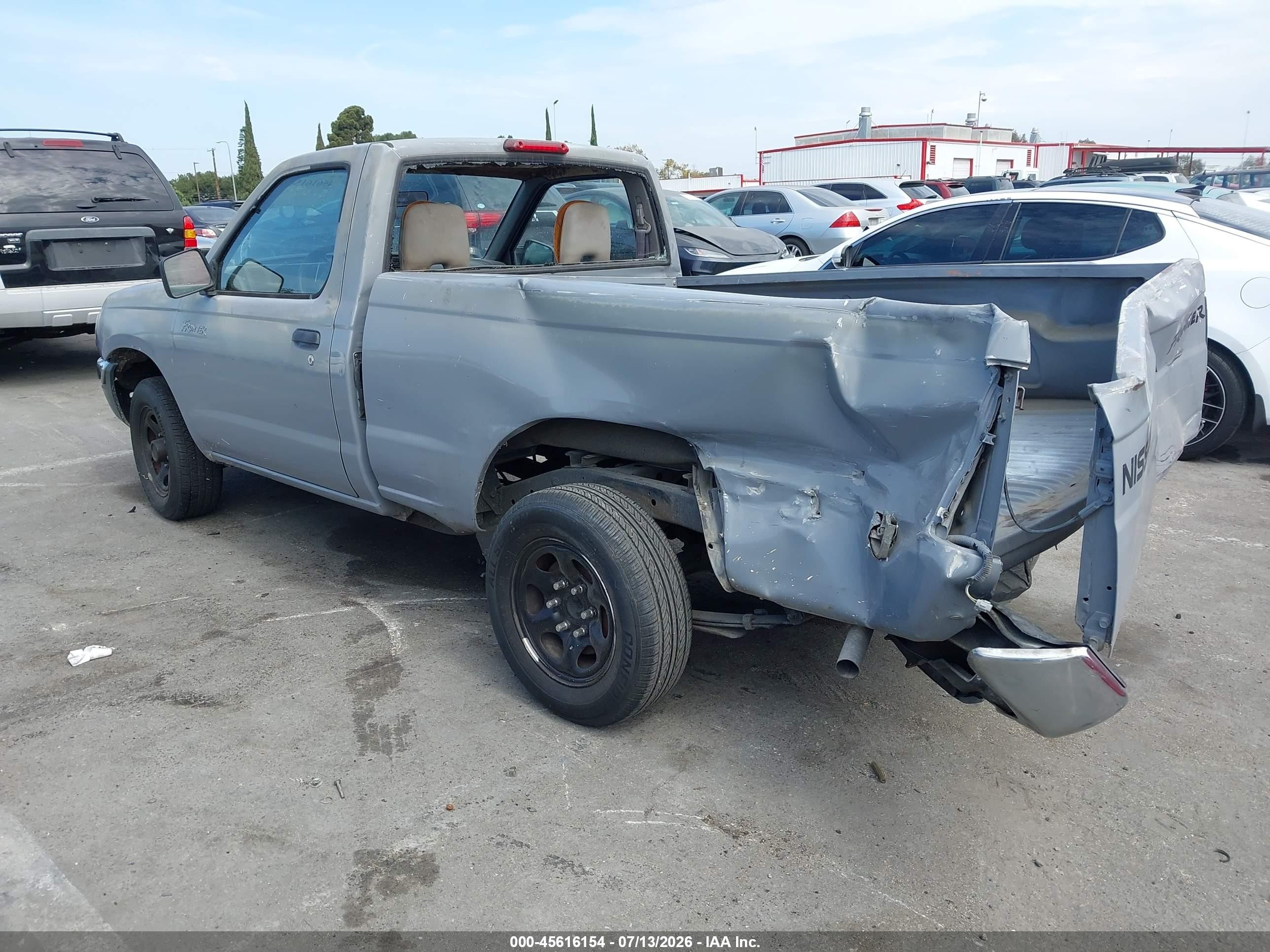 2000 Nissan Frontier Xe Gray vin: 1N6DD21S2YC335446