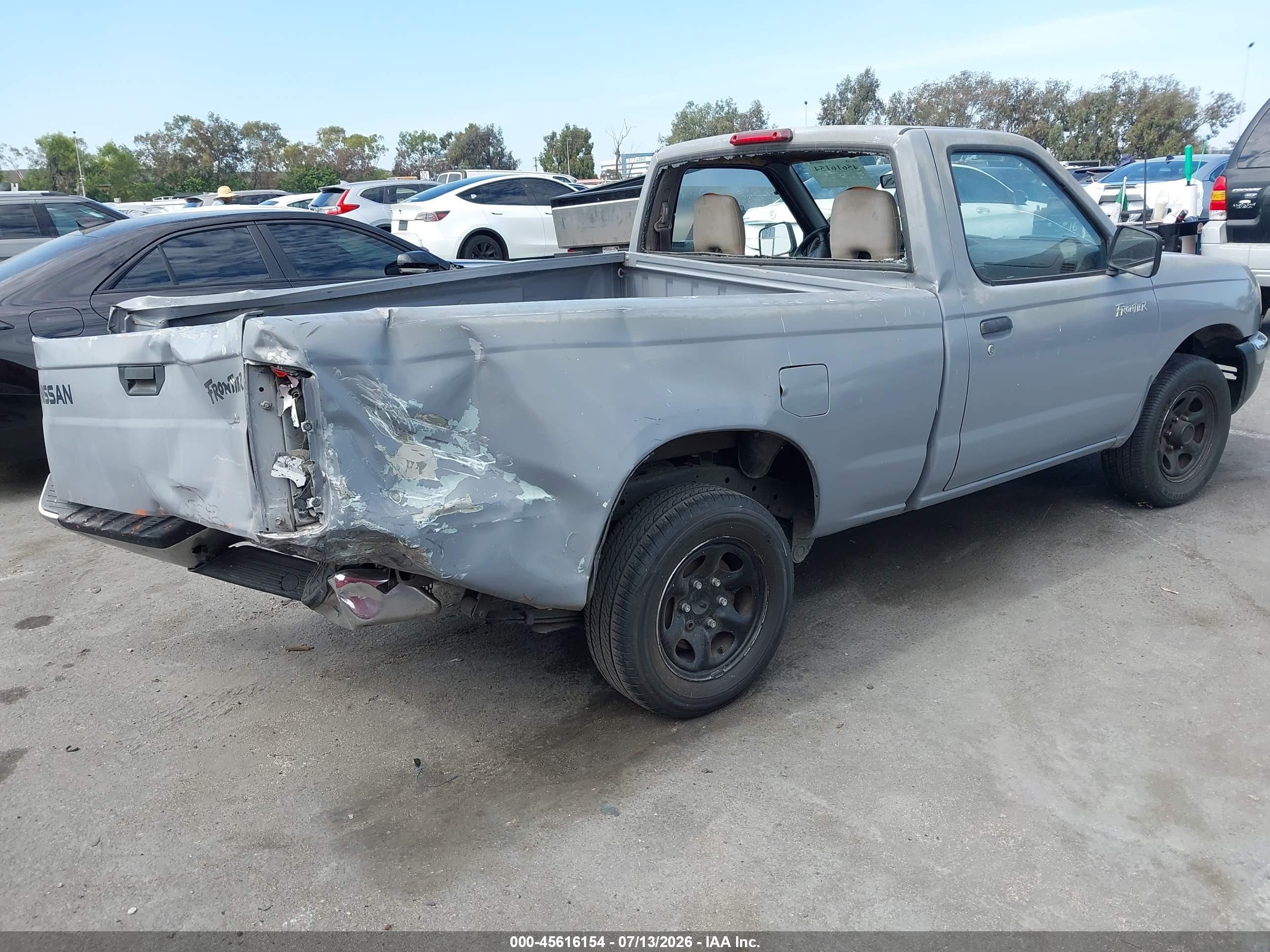 2000 Nissan Frontier Xe Gray vin: 1N6DD21S2YC335446