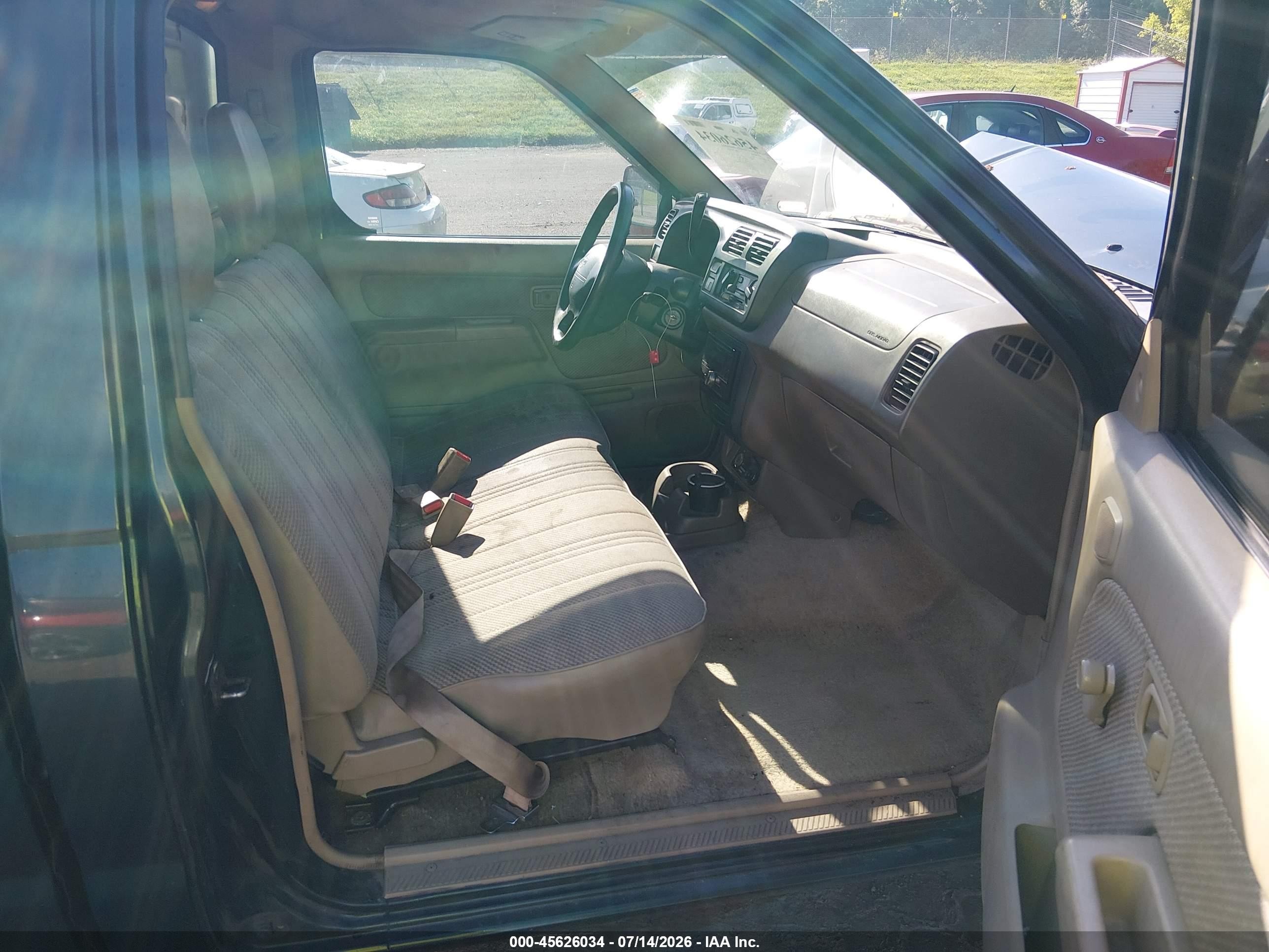 2000 Nissan Frontier Xe Зеленый vin: 1N6DD21S3YC324312