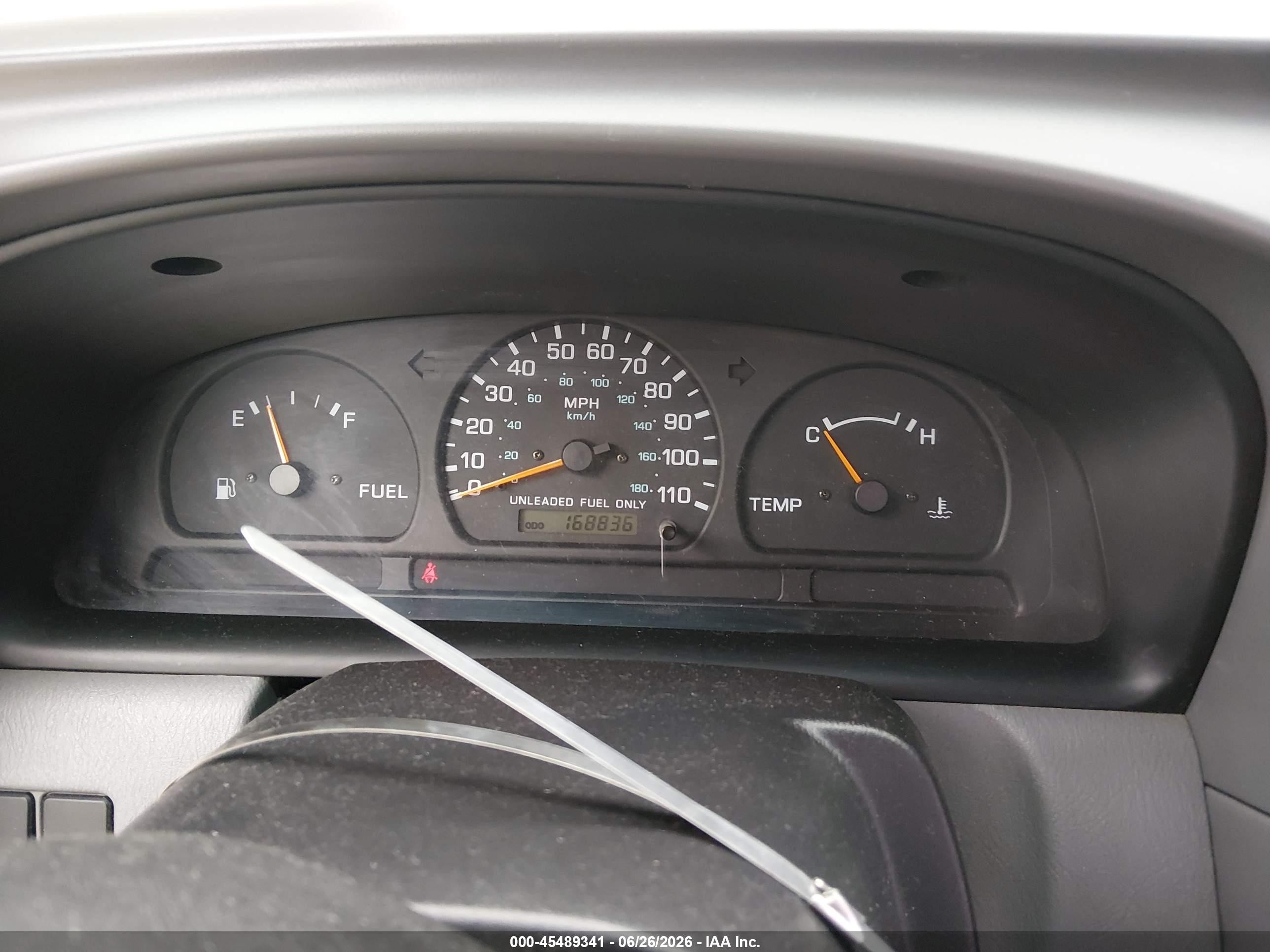 1998 Nissan Frontier Standard/xe White vin: 1N6DD21S4WC386993