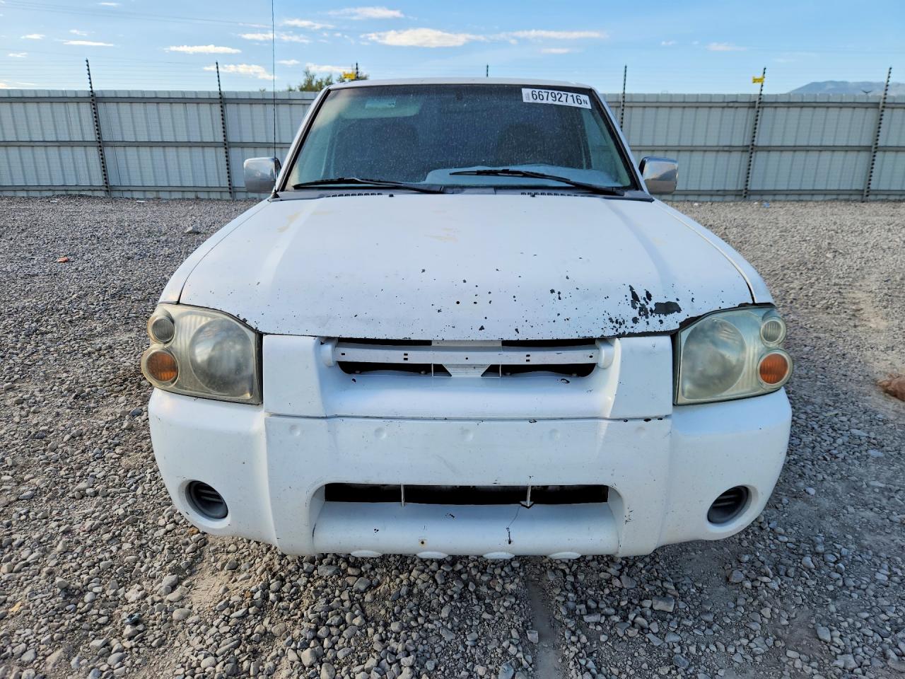 2001 Nissan Frontier Xe White vin: 1N6DD21S51C363585