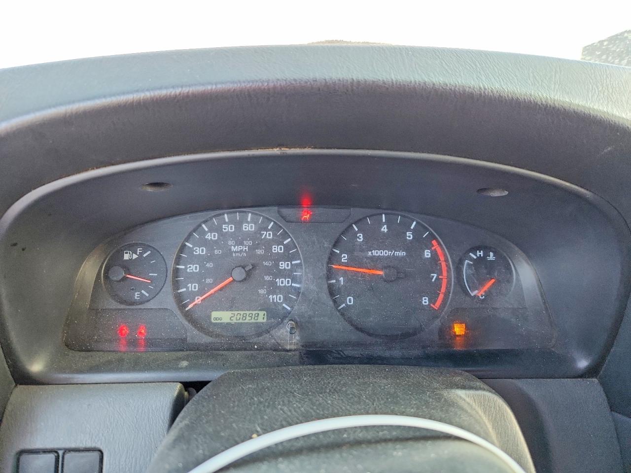 2001 Nissan Frontier Xe White vin: 1N6DD21S51C363585