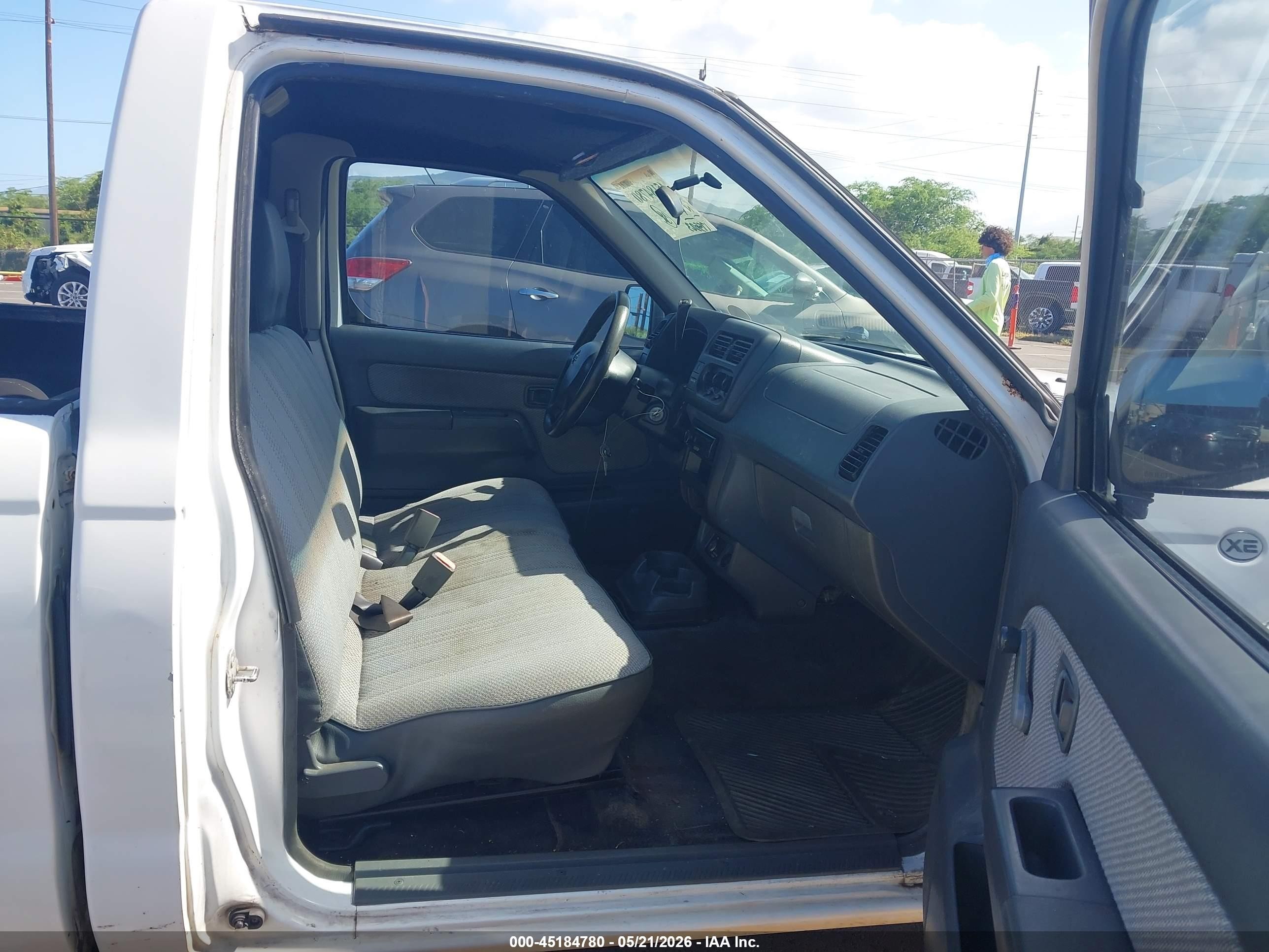 2001 Nissan Frontier Xe White vin: 1N6DD21S51C401896