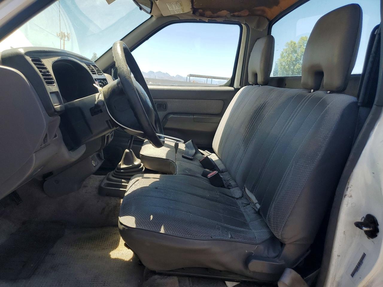 2000 Nissan Frontier Xe Белый vin: 1N6DD21S7YC404969