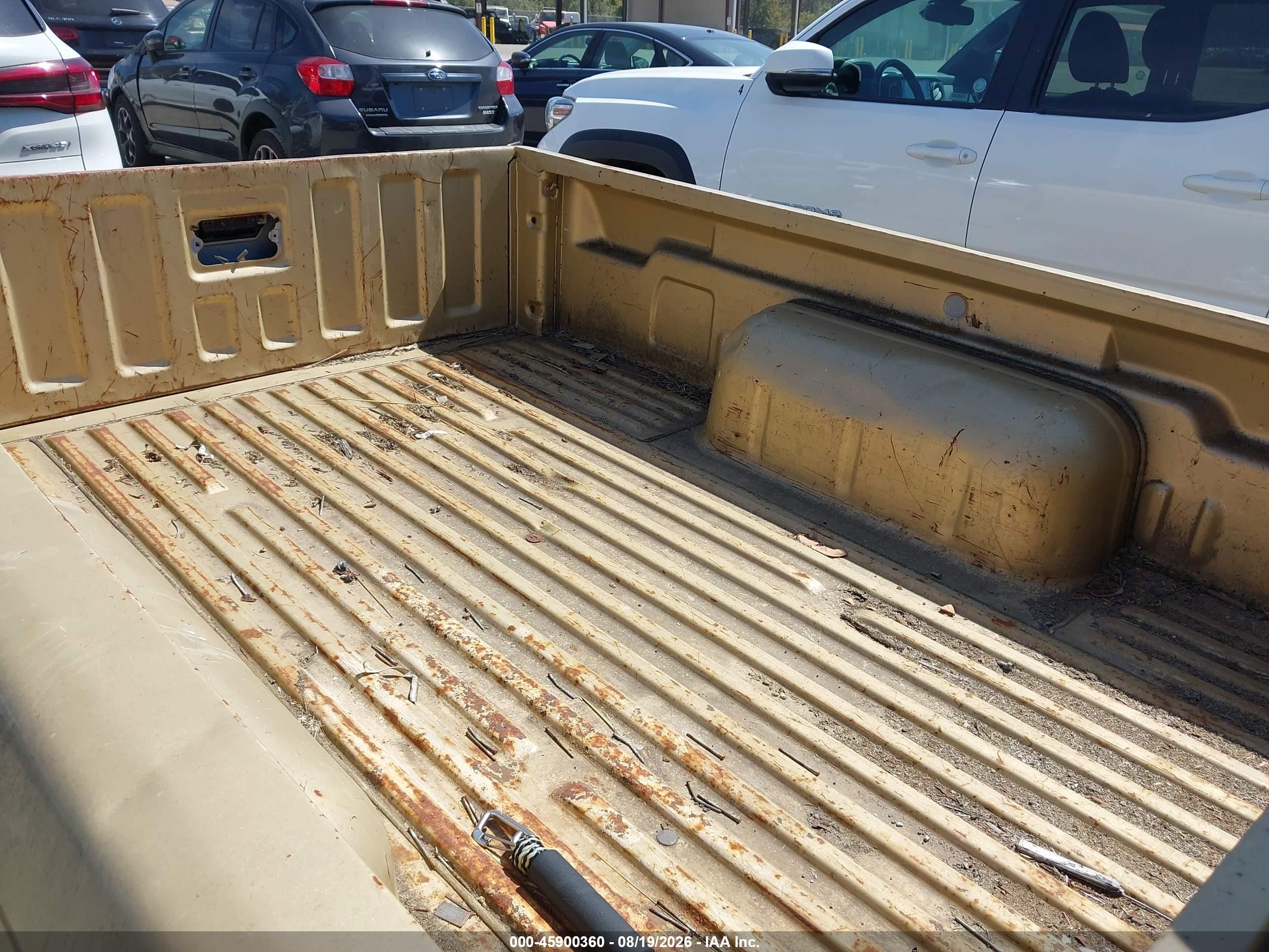 1998 Nissan Frontier Standard/xe Gold vin: 1N6DD21S8WC339241