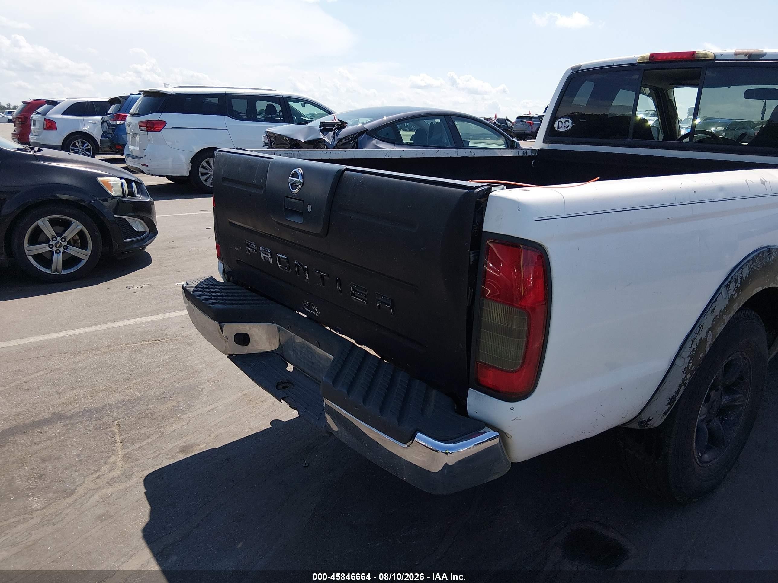 2002 Nissan Frontier Xe White vin: 1N6DD26S02C358630