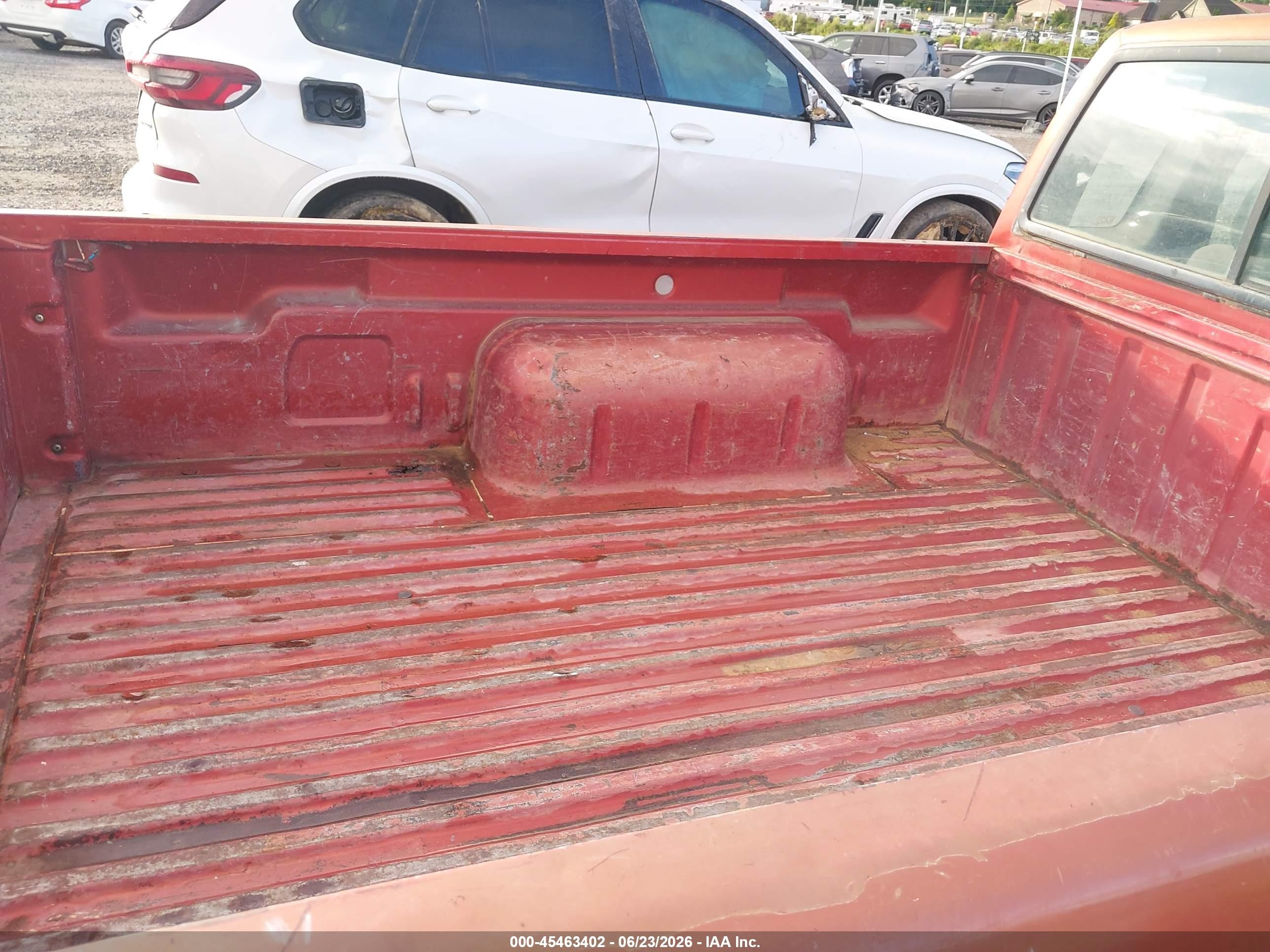 1998 Nissan Frontier   Orange vin: 1N6DD26S0WC300328