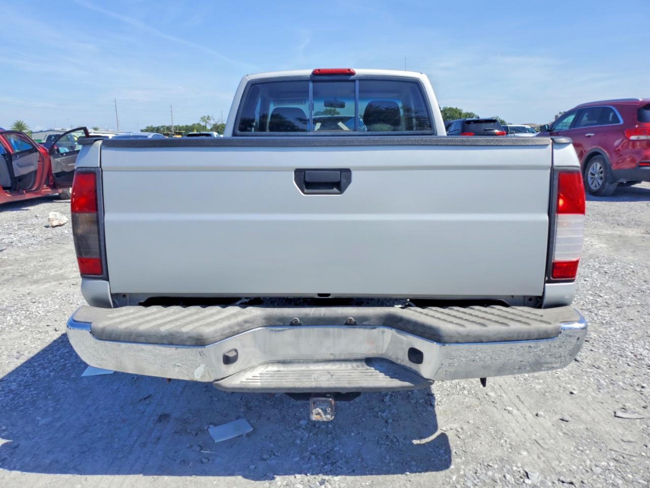 1999 Nissan Frontier Xe Silver vin: 1N6DD26S0XC301609