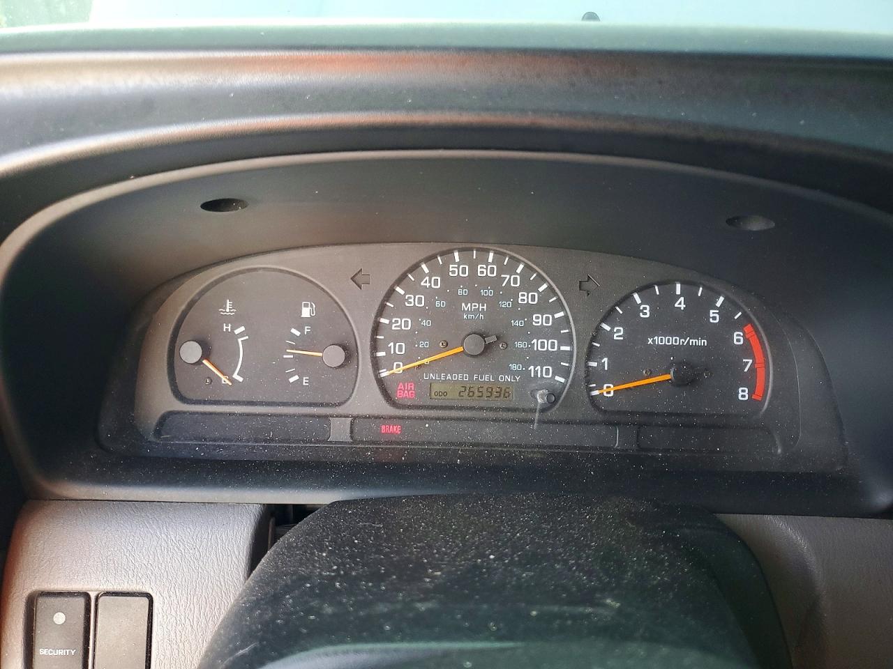 2000 Nissan Frontier Xe White vin: 1N6DD26S0YC301465