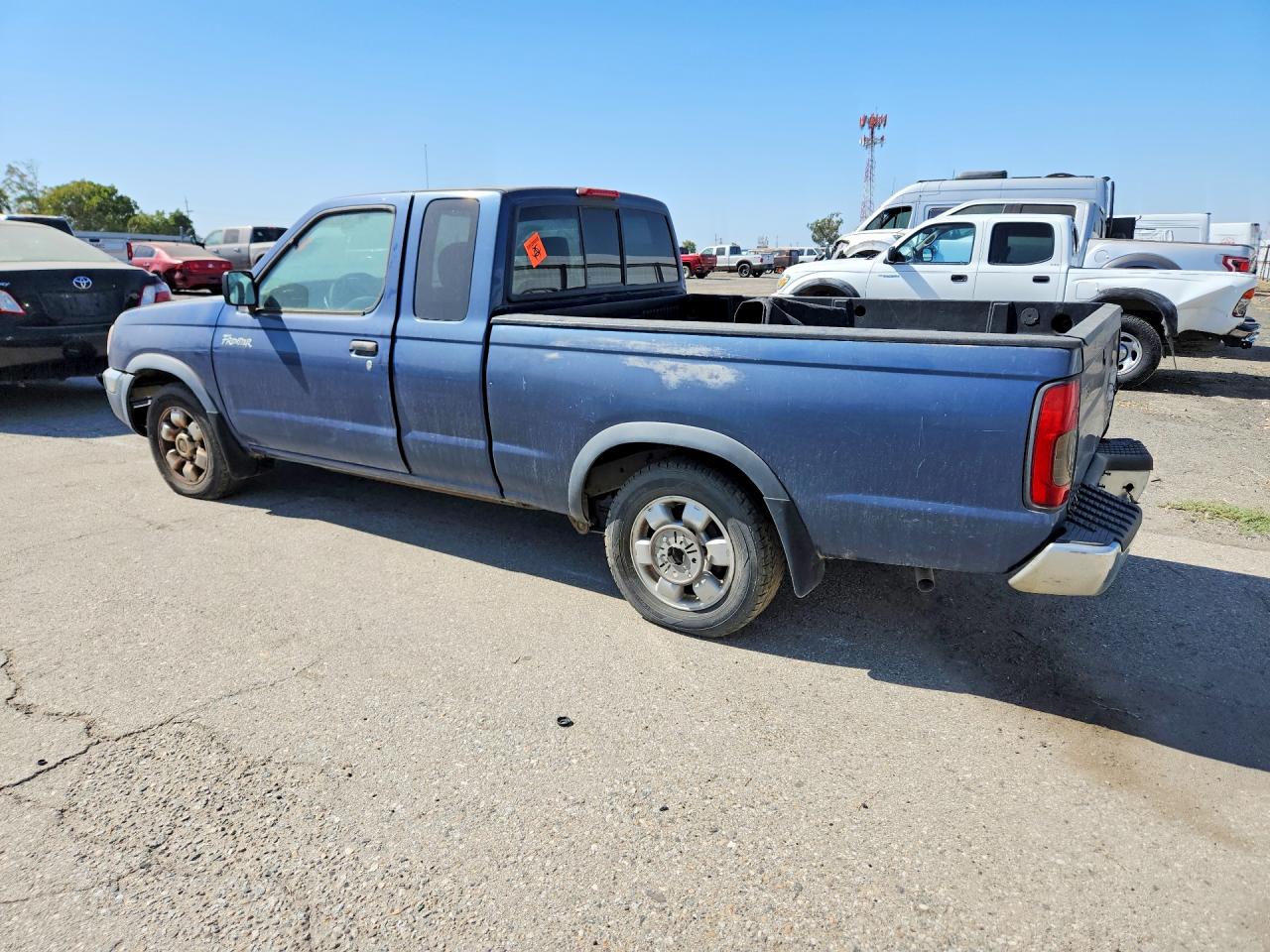 2000 Nissan Frontier Xe Blue vin: 1N6DD26S0YC378952