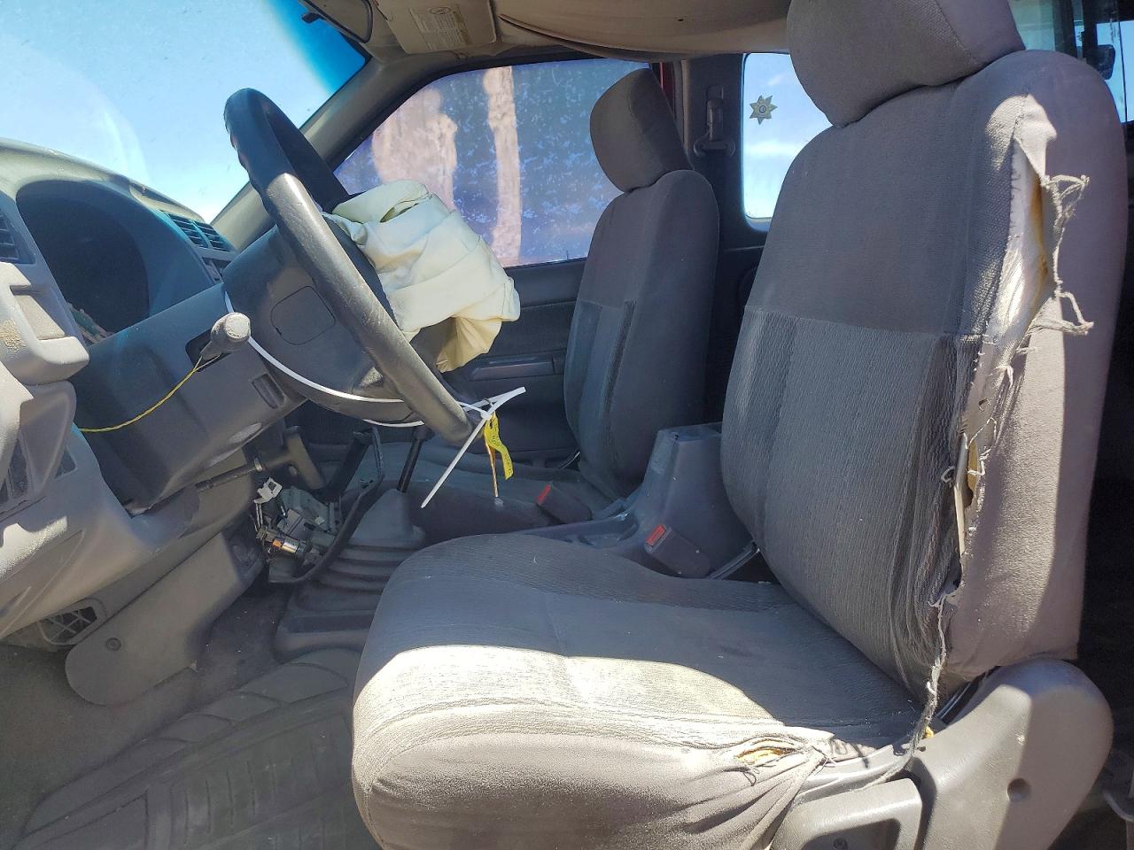 1998 Nissan Frontier Xe Red vin: 1N6DD26S1WC323682