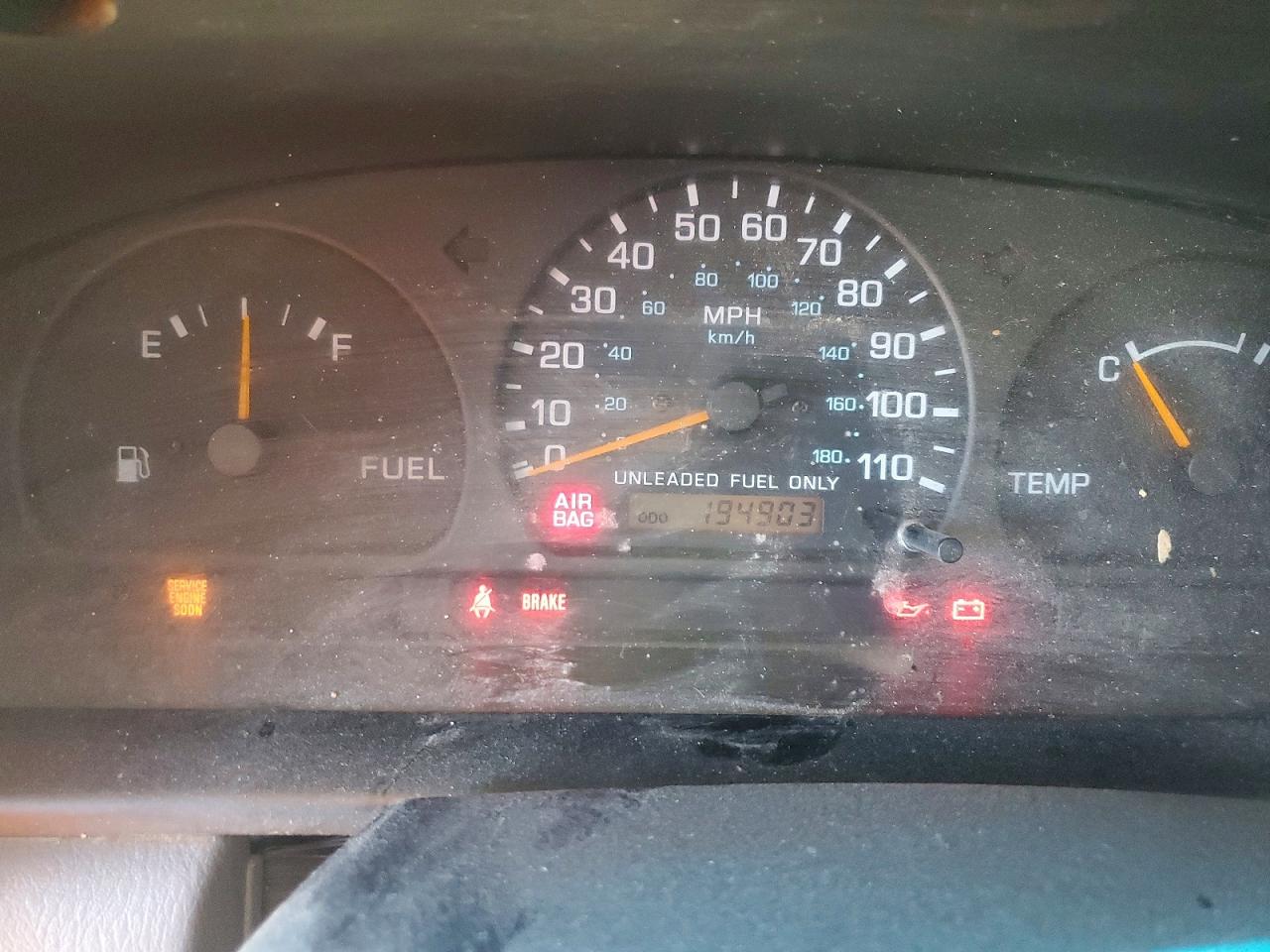 1998 Nissan Frontier Xe Red vin: 1N6DD26S1WC323682