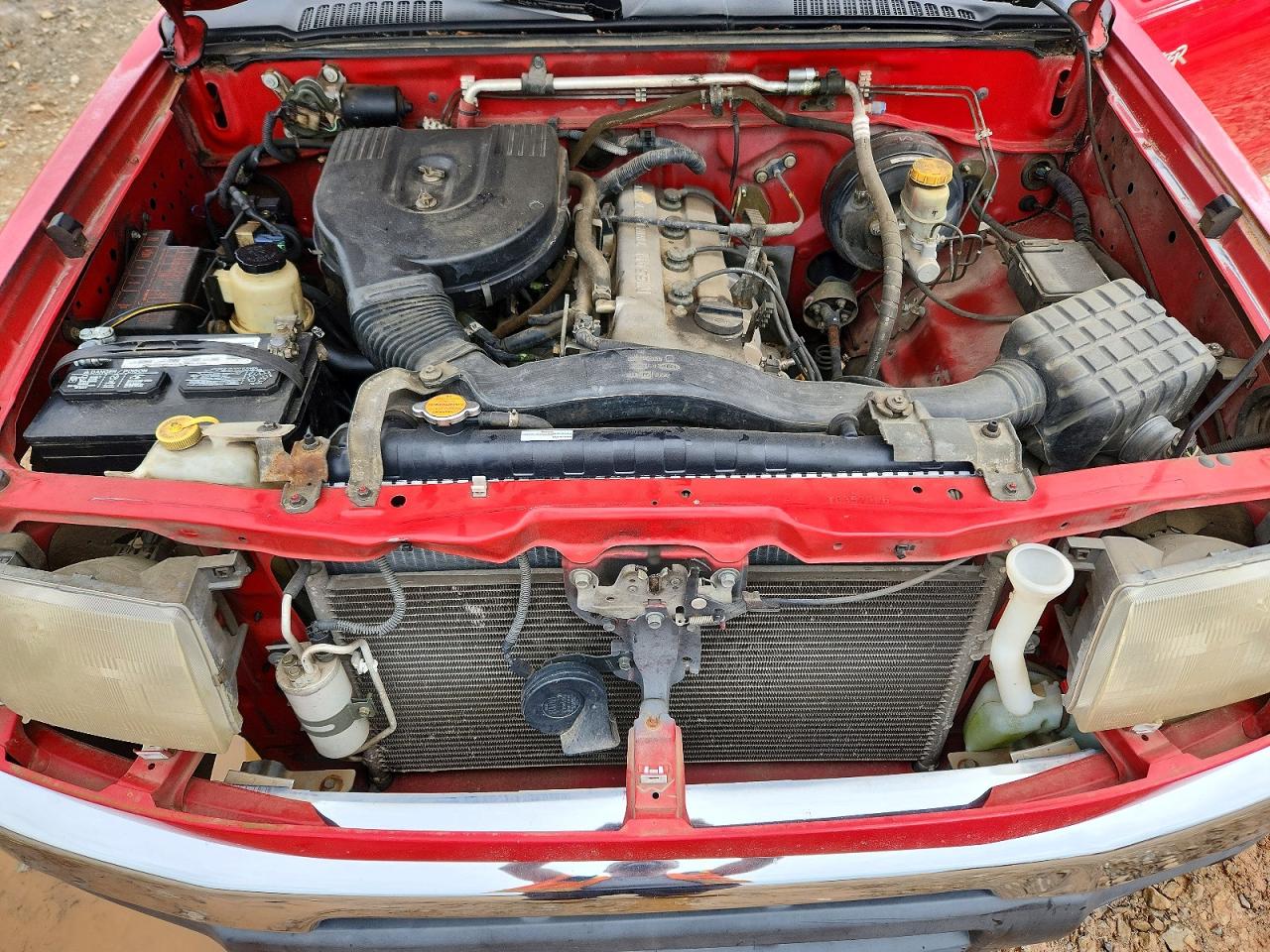 2000 Nissan Frontier King Cab Xe Red vin: 1N6DD26S1YC357706