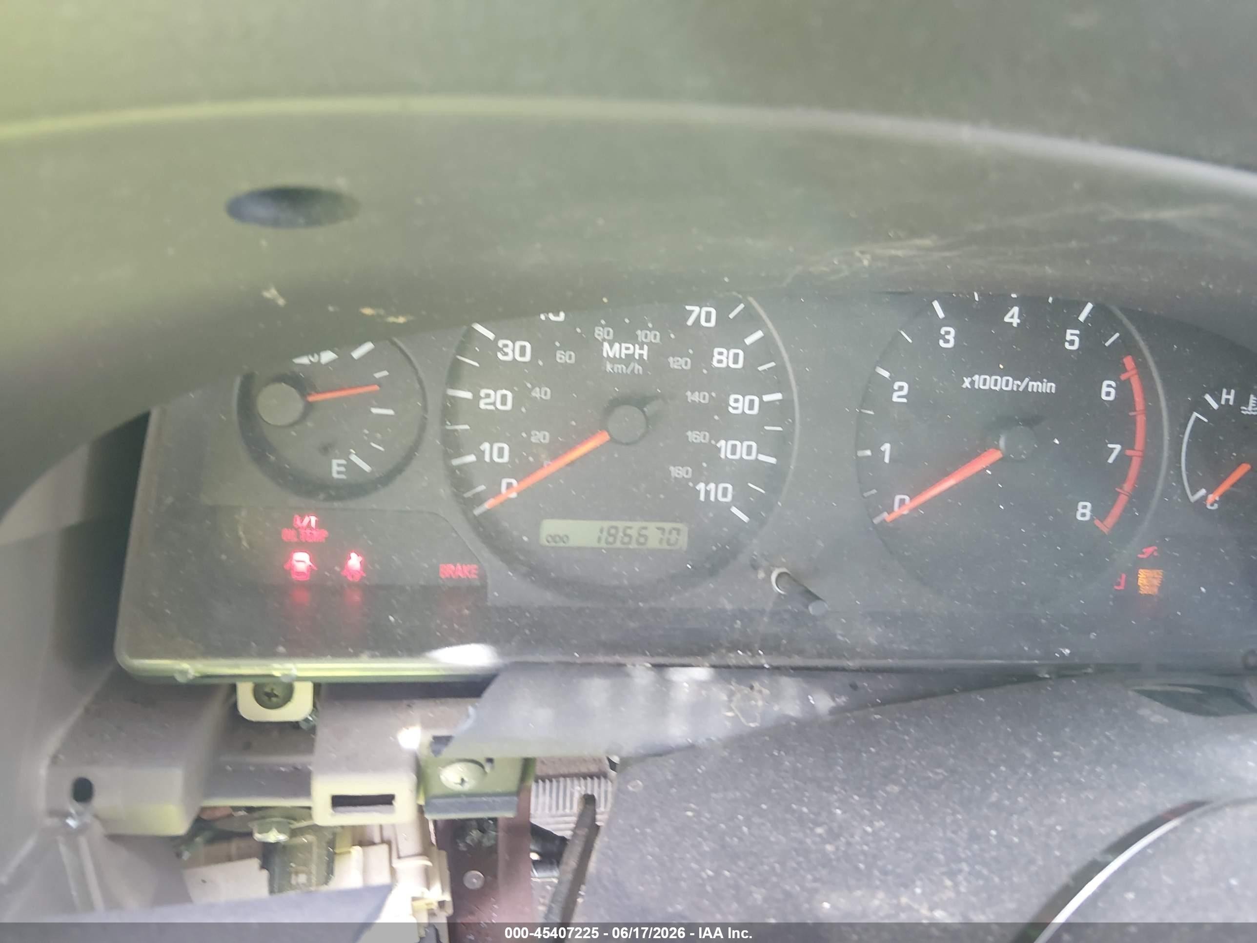 2001 Nissan Frontier Xe Champagne vin: 1N6DD26S21C375623