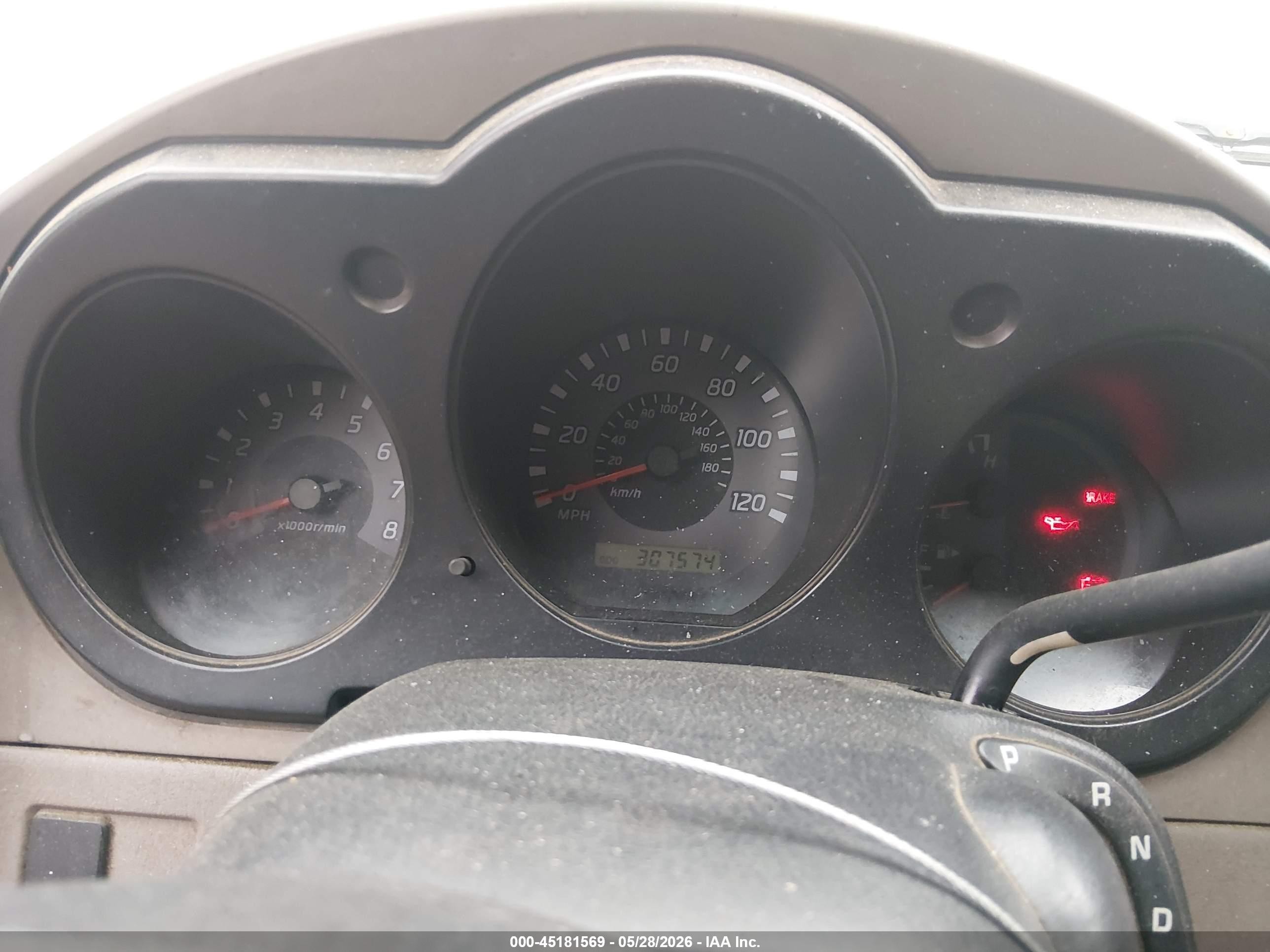 2002 Nissan Frontier Xe White vin: 1N6DD26S22C311888