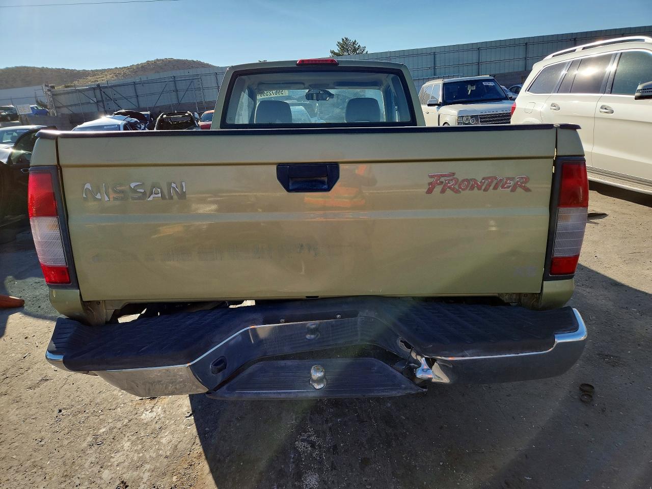 1998 Nissan Frontier Xe Золотой vin: 1N6DD26S2WC360613