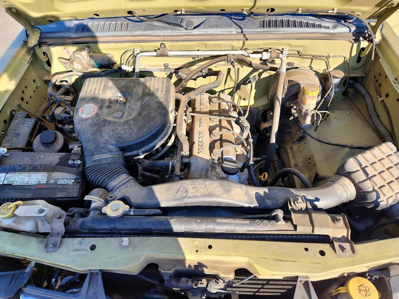1998 Nissan Frontier Xe Золотой vin: 1N6DD26S2WC360613
