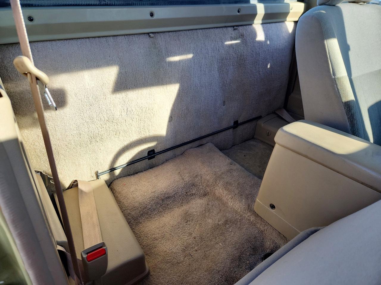 1998 Nissan Frontier Xe Золотой vin: 1N6DD26S2WC360613