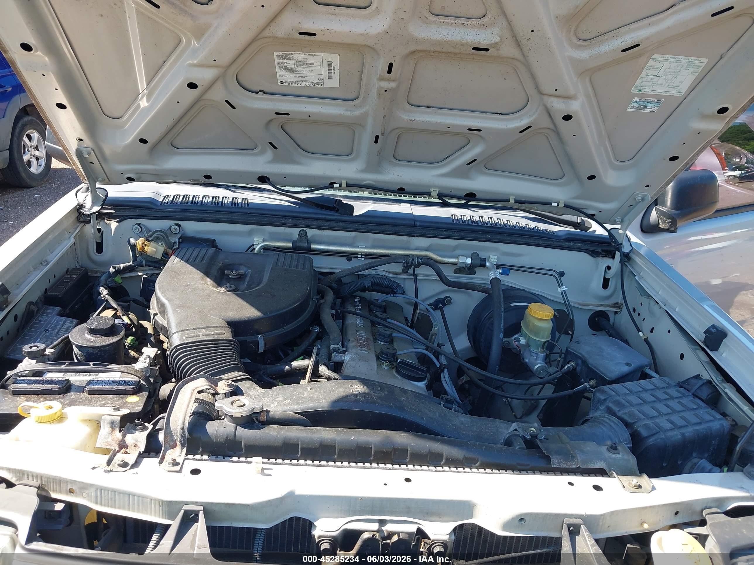 1998 Nissan Frontier Se/xe Silver vin: 1N6DD26S2WC385267