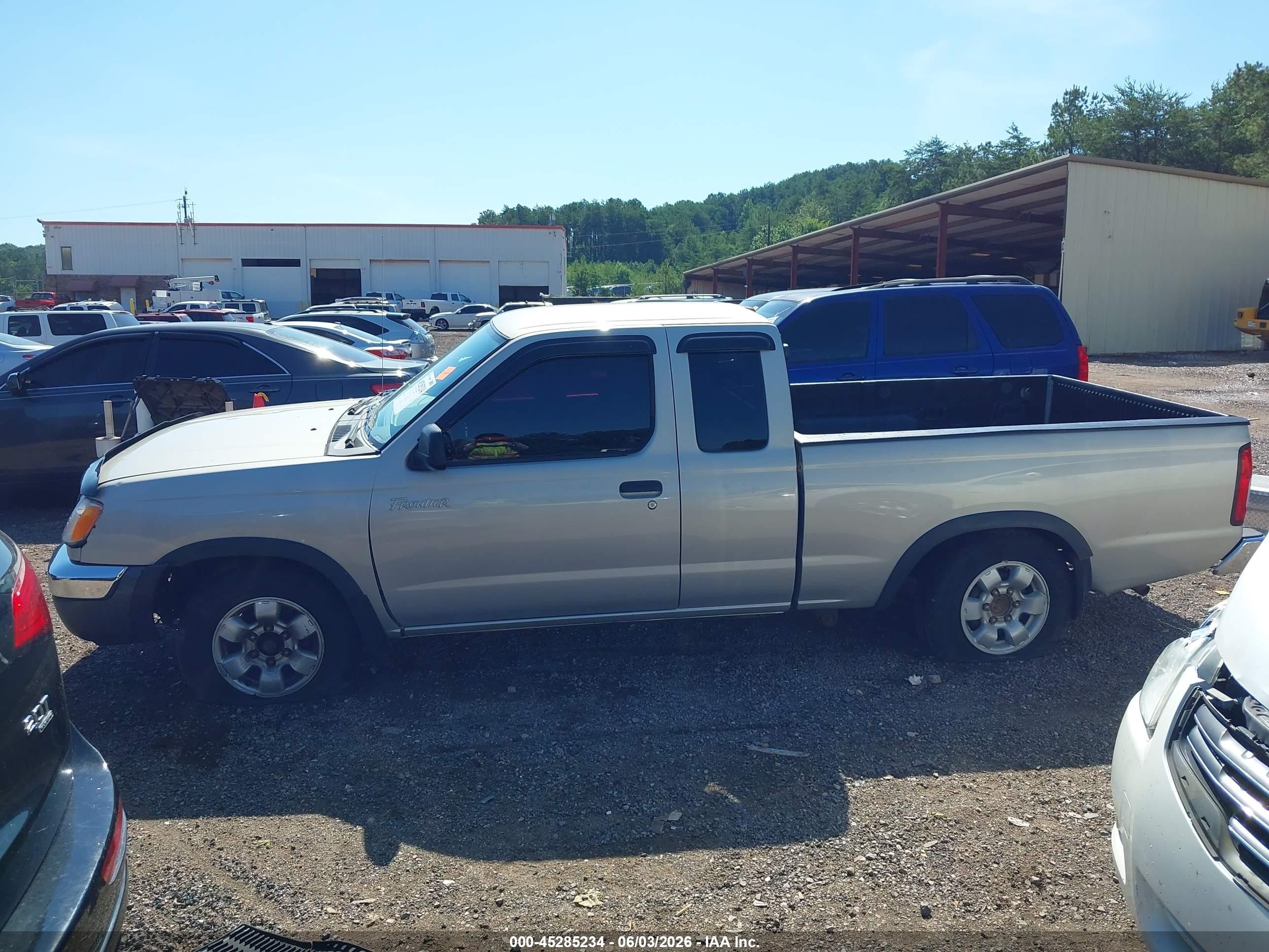 1998 Nissan Frontier Se/xe Silver vin: 1N6DD26S2WC385267