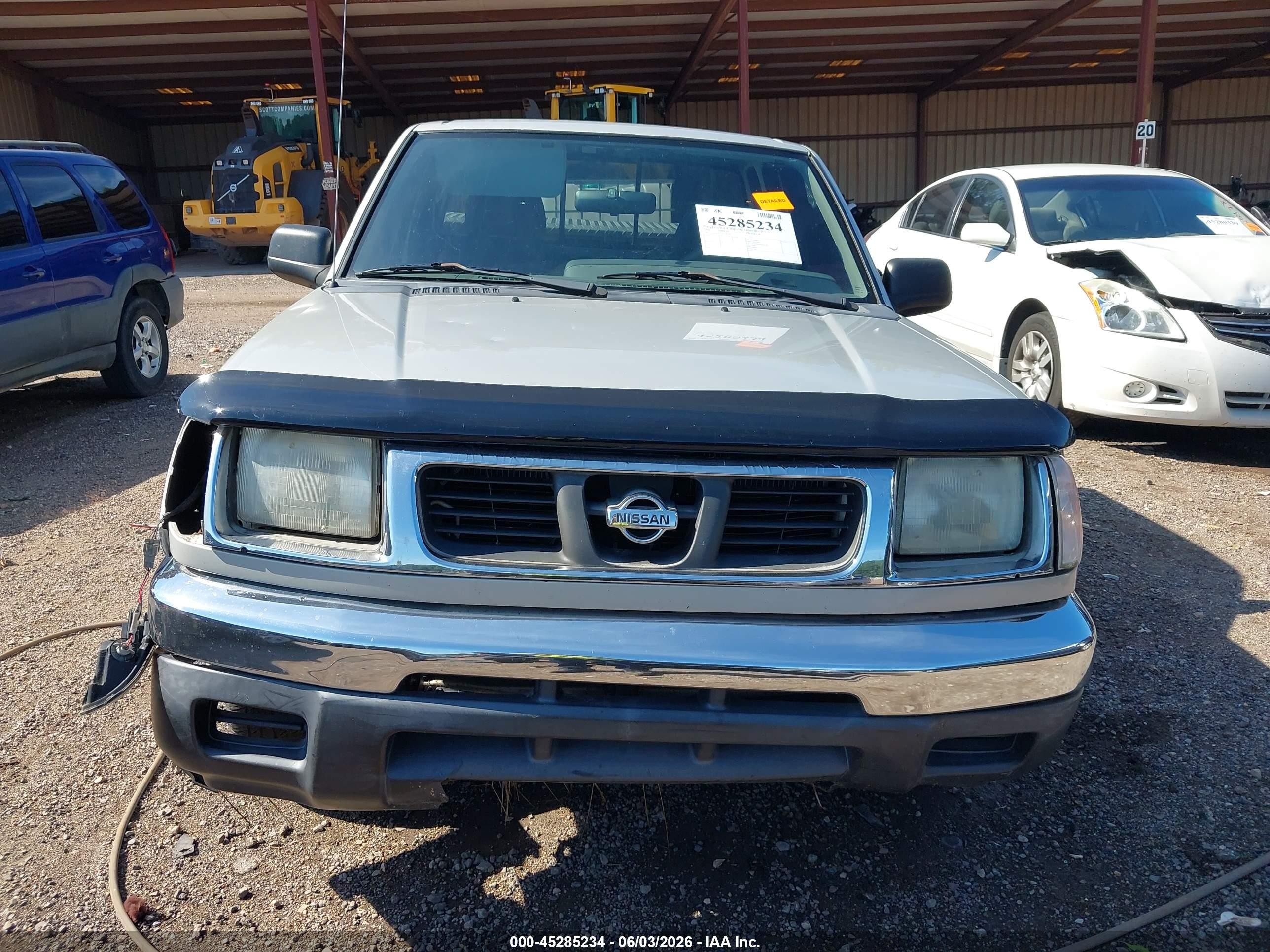 1998 Nissan Frontier Se/xe Silver vin: 1N6DD26S2WC385267
