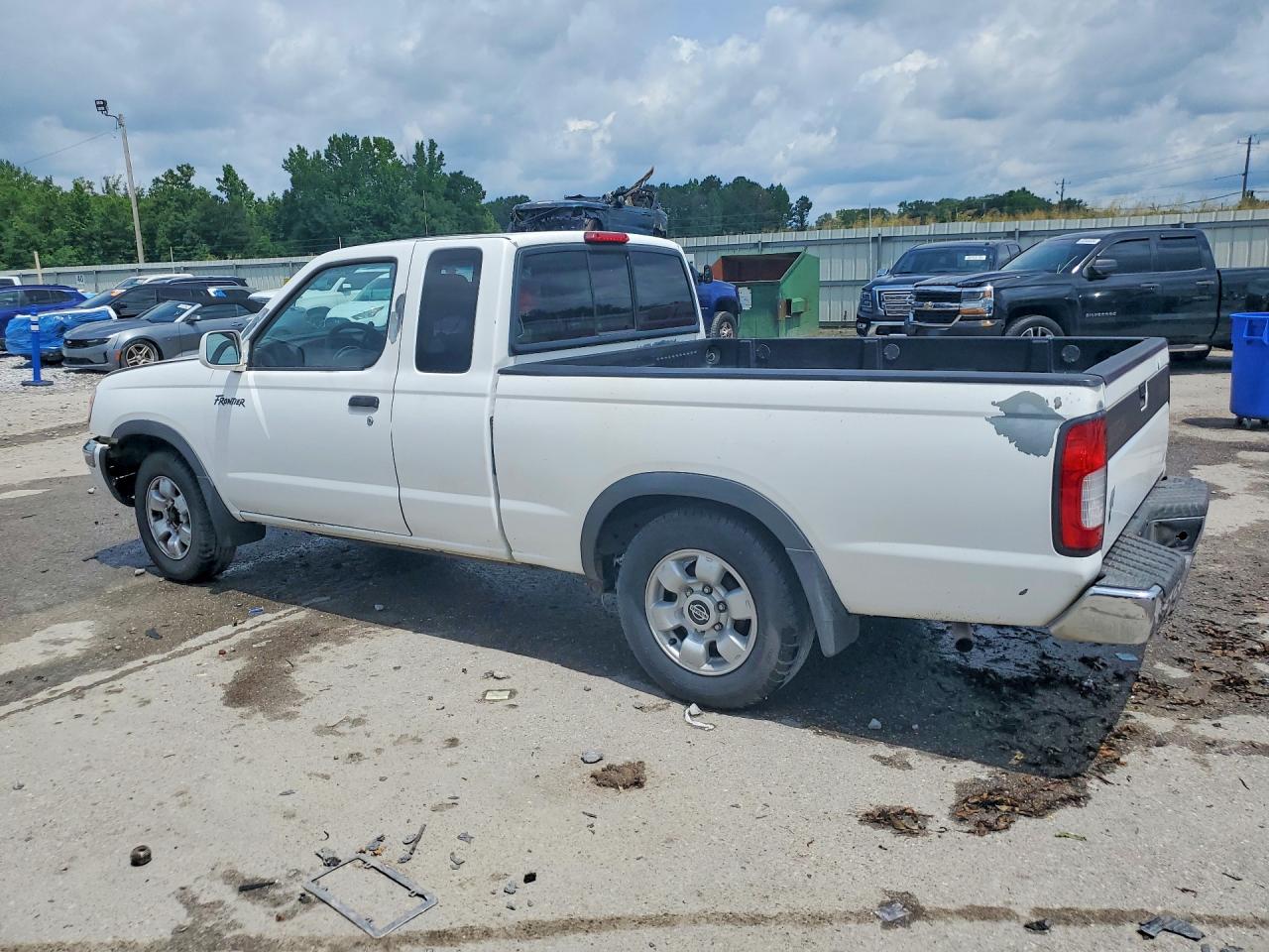 1999 Nissan Frontier Xe White vin: 1N6DD26S2XC343750