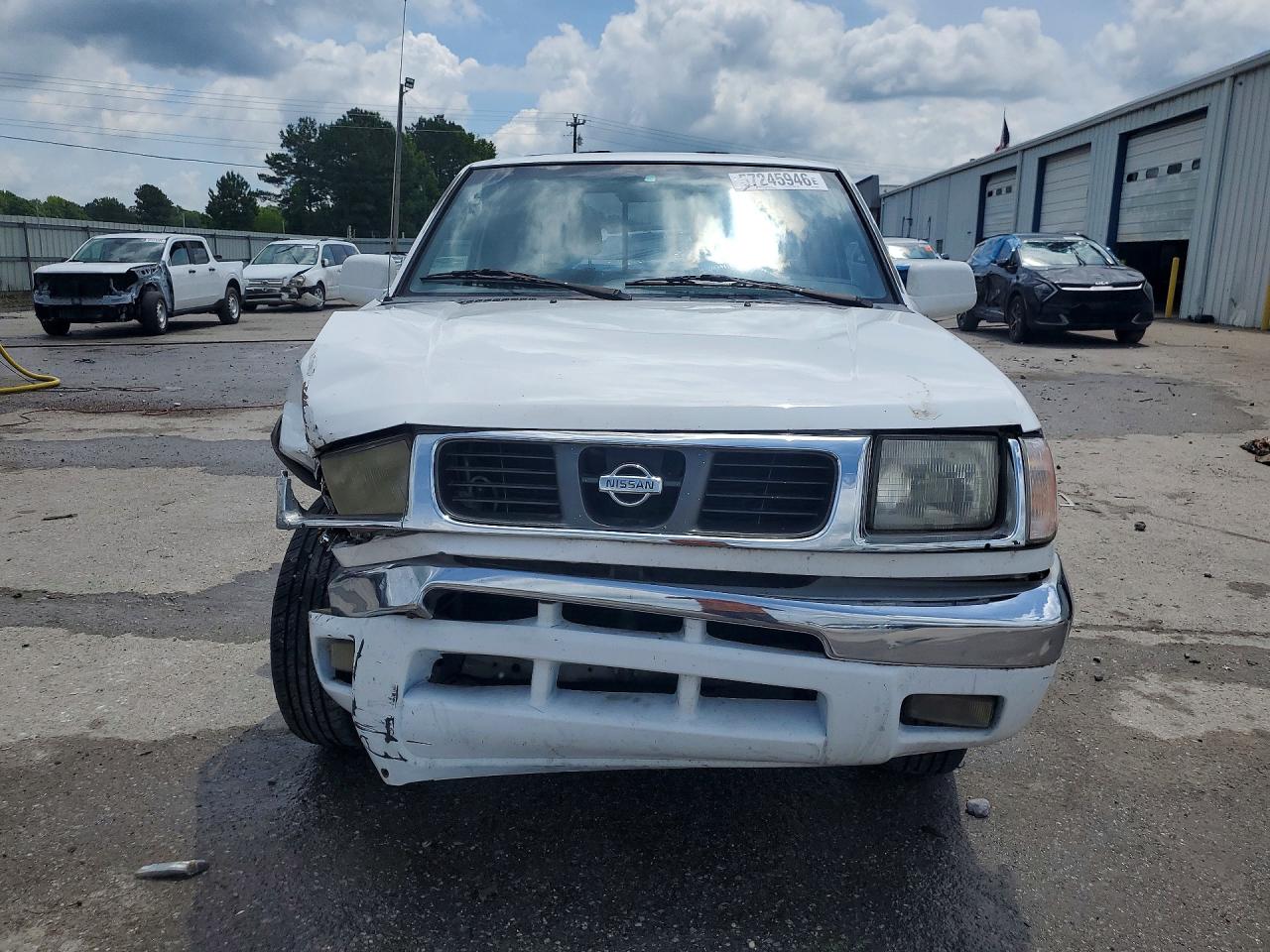 1999 Nissan Frontier Xe White vin: 1N6DD26S2XC343750