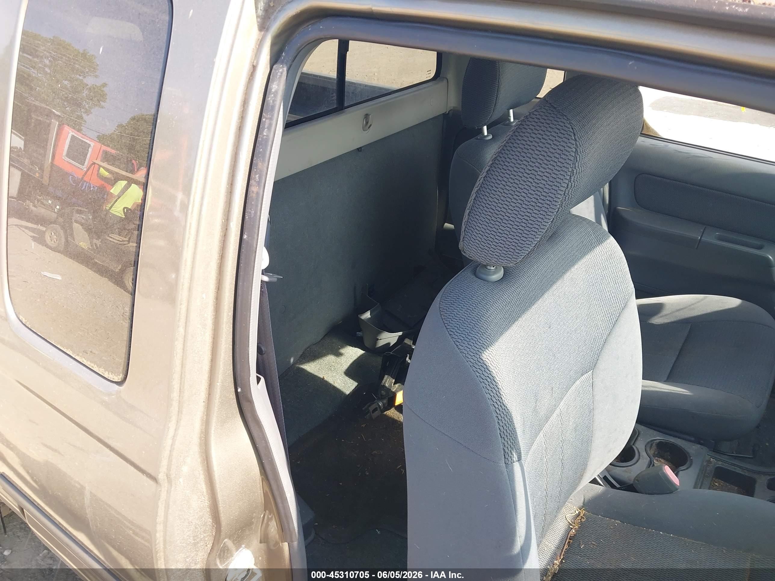 2002 Nissan Frontier Xe Зеленый vin: 1N6DD26S32C303864