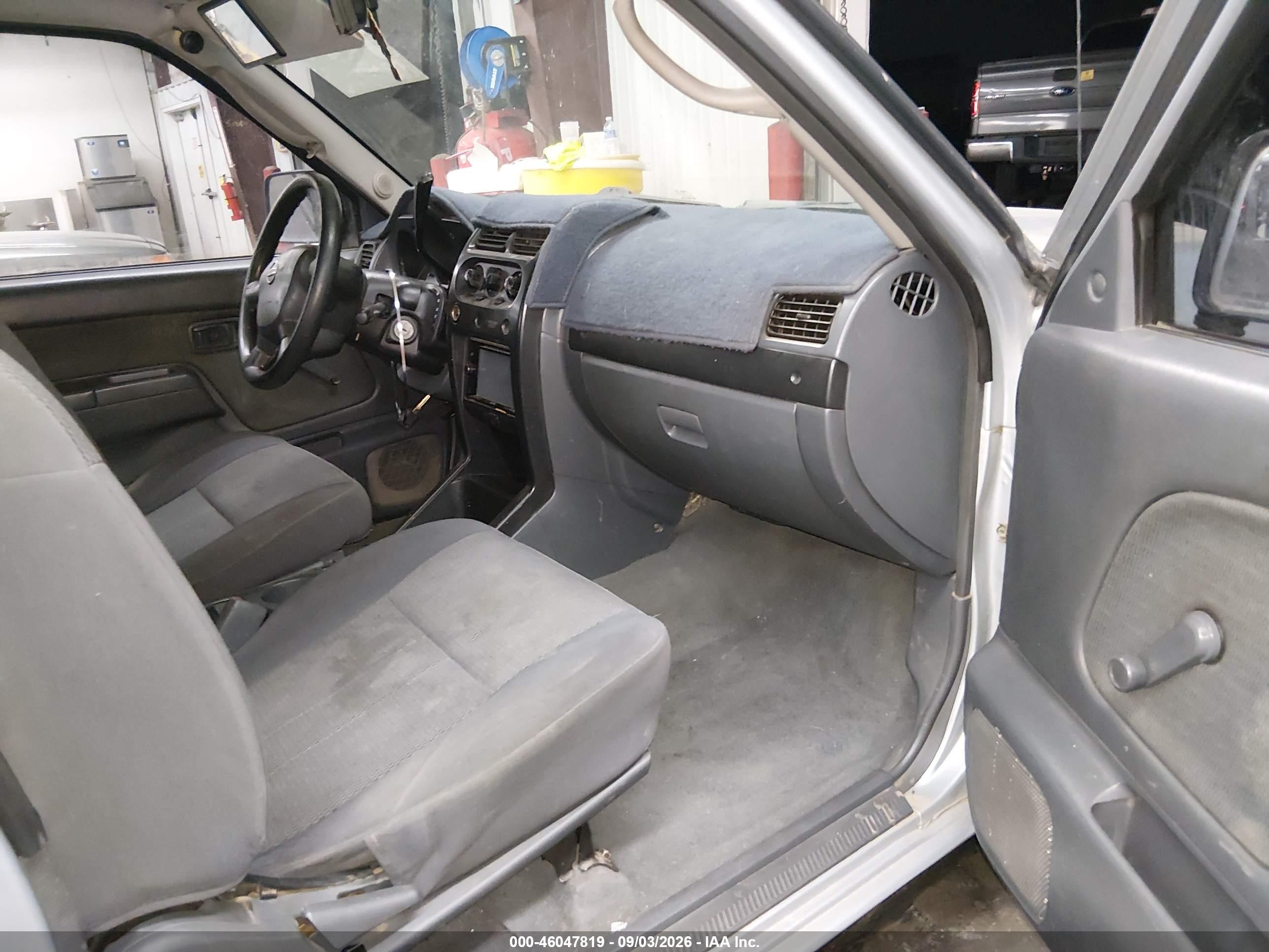 2002 Nissan Frontier Xe Gray vin: 1N6DD26S32C376233