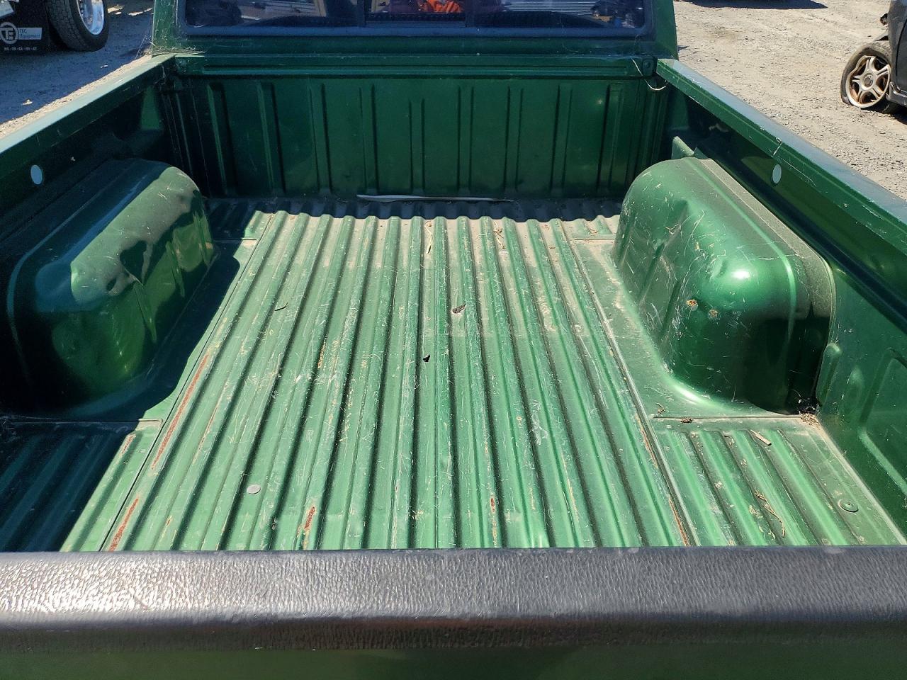 1998 Nissan Frontier Xe Green vin: 1N6DD26S3WC379106
