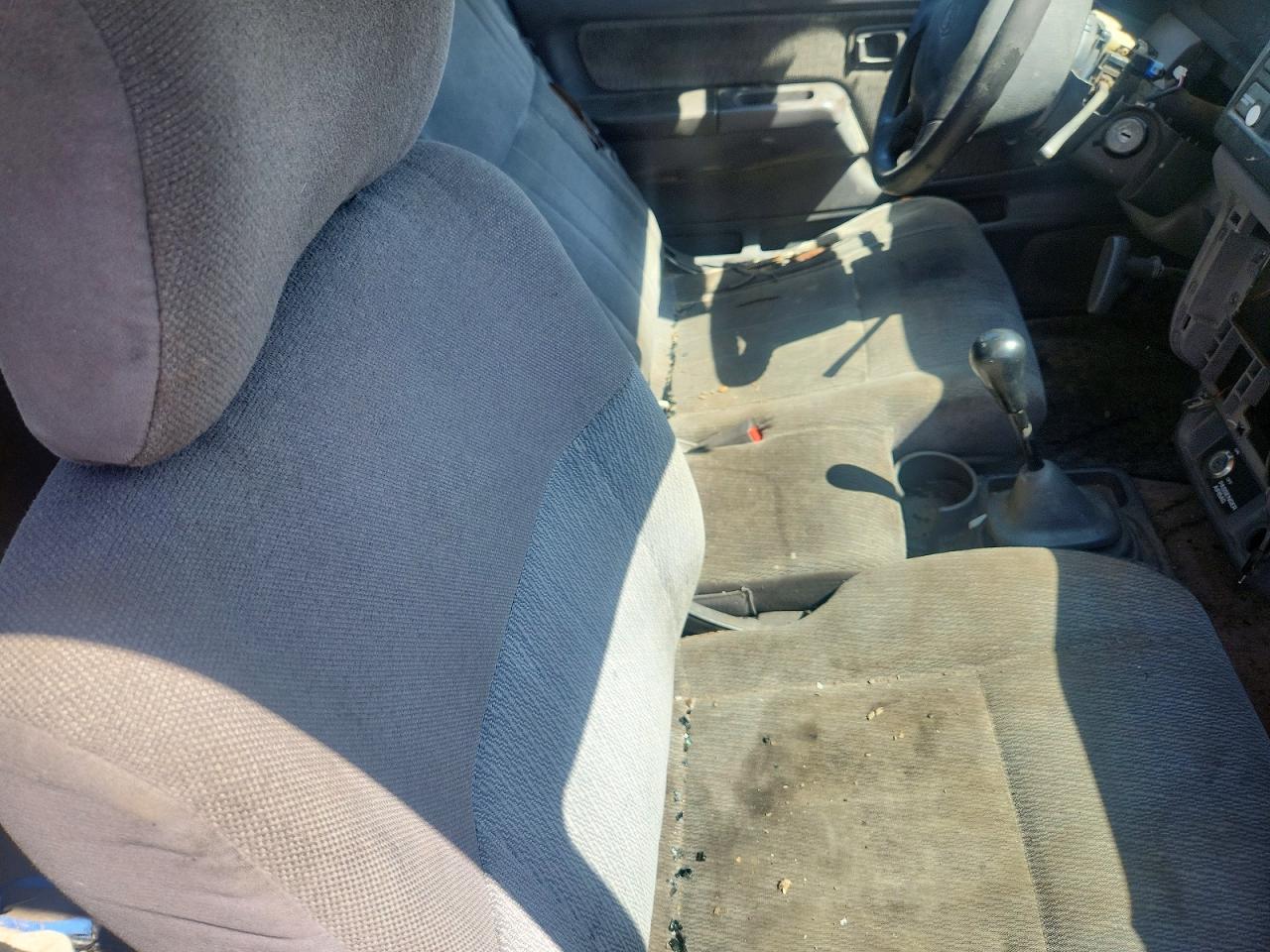 1999 Nissan Frontier Xe Белый vin: 1N6DD26S3XC319795