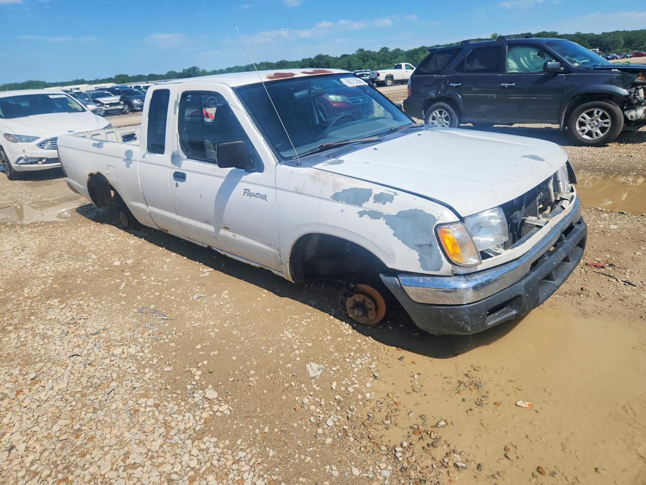 1999 Nissan Frontier Xe Белый vin: 1N6DD26S3XC319795