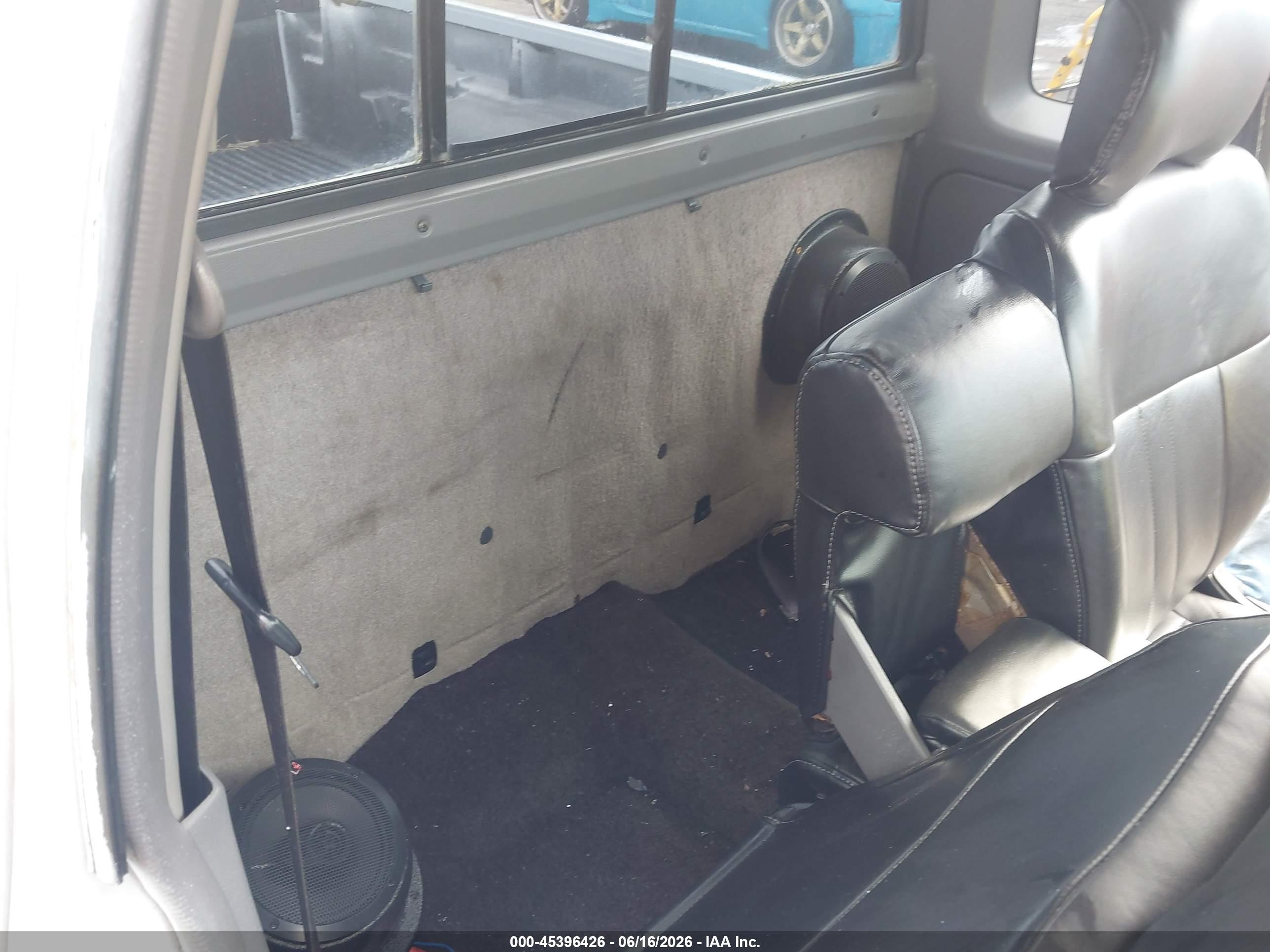 2000 Nissan Frontier 2wd Xe Gray vin: 1N6DD26S3YC337537