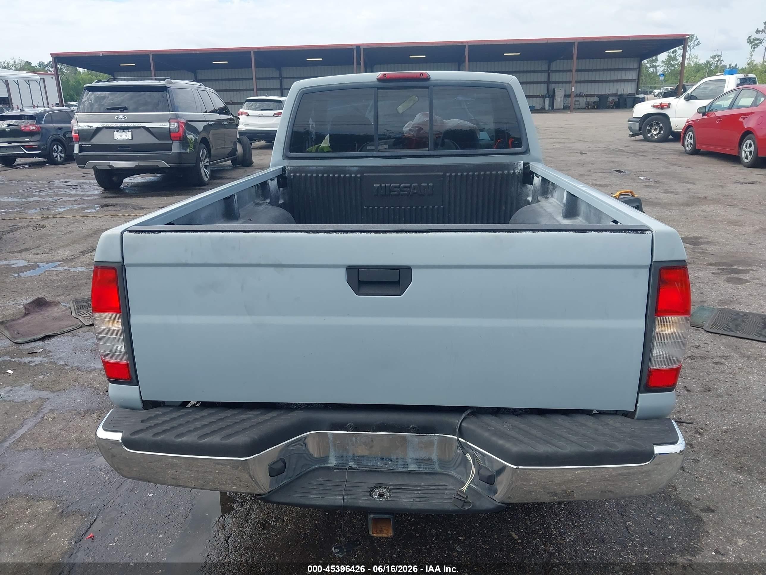 2000 Nissan Frontier 2wd Xe Gray vin: 1N6DD26S3YC337537