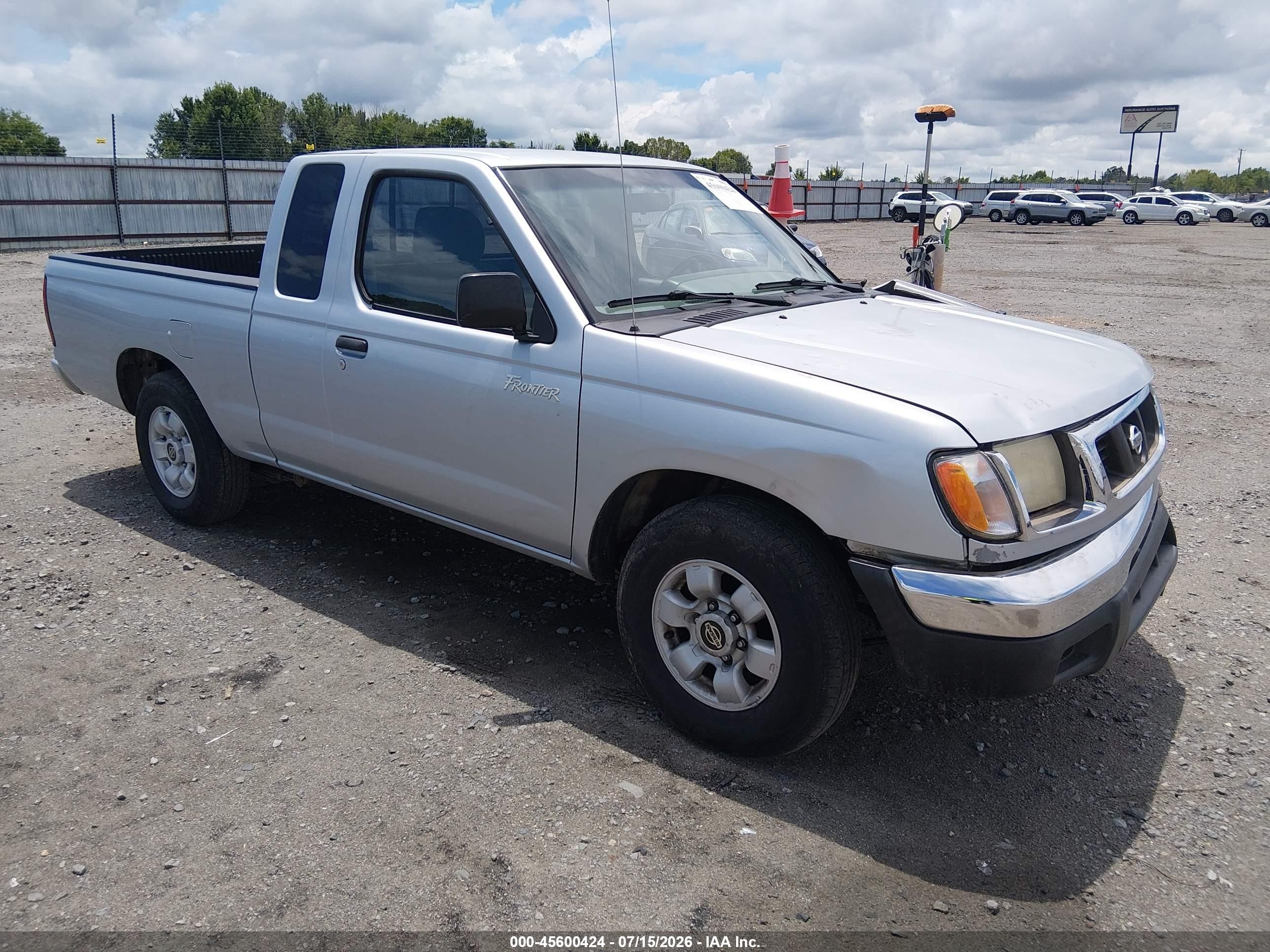 2000 Nissan Frontier Xe Серебряный vin: 1N6DD26S3YC353785