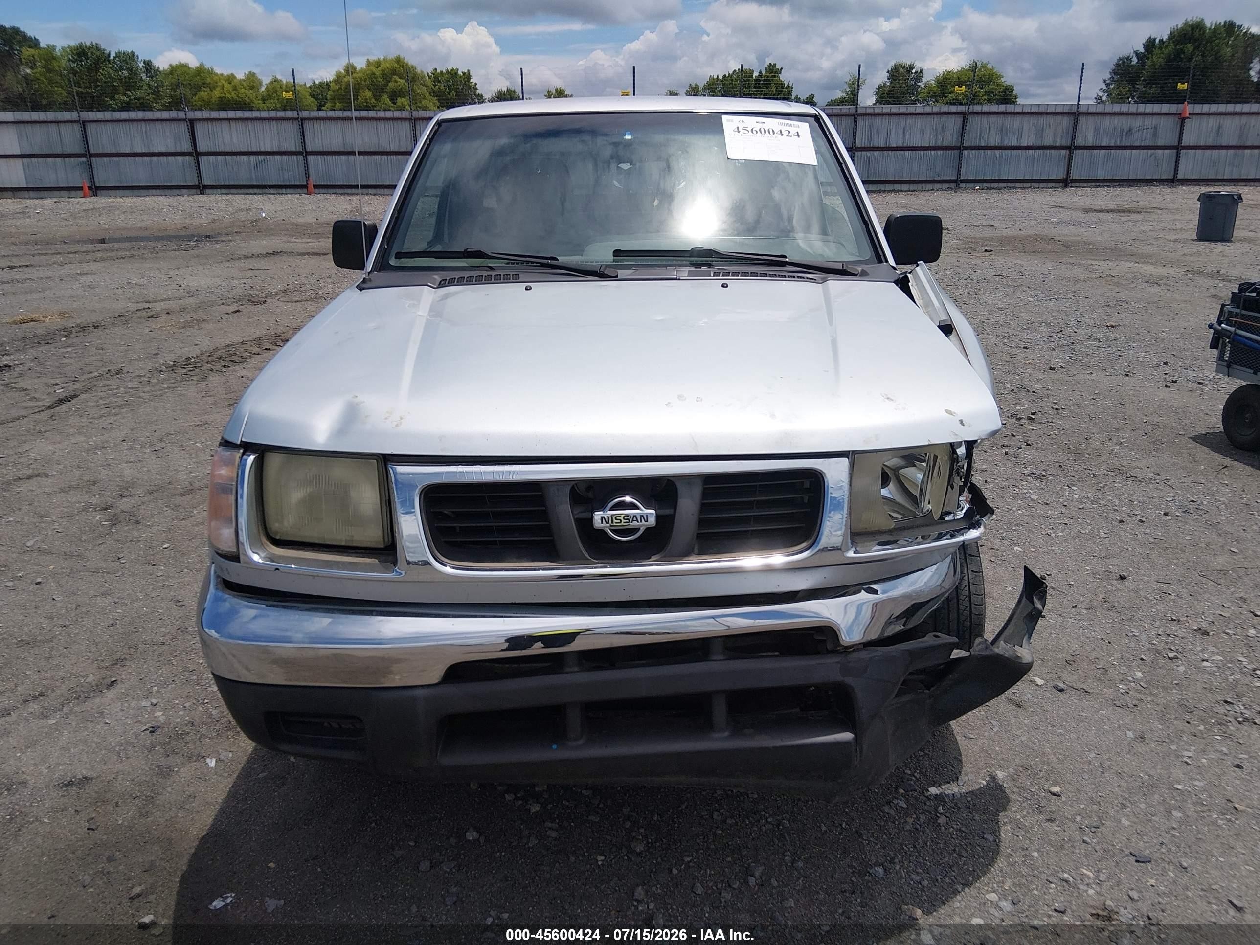 2000 Nissan Frontier Xe Silver vin: 1N6DD26S3YC353785