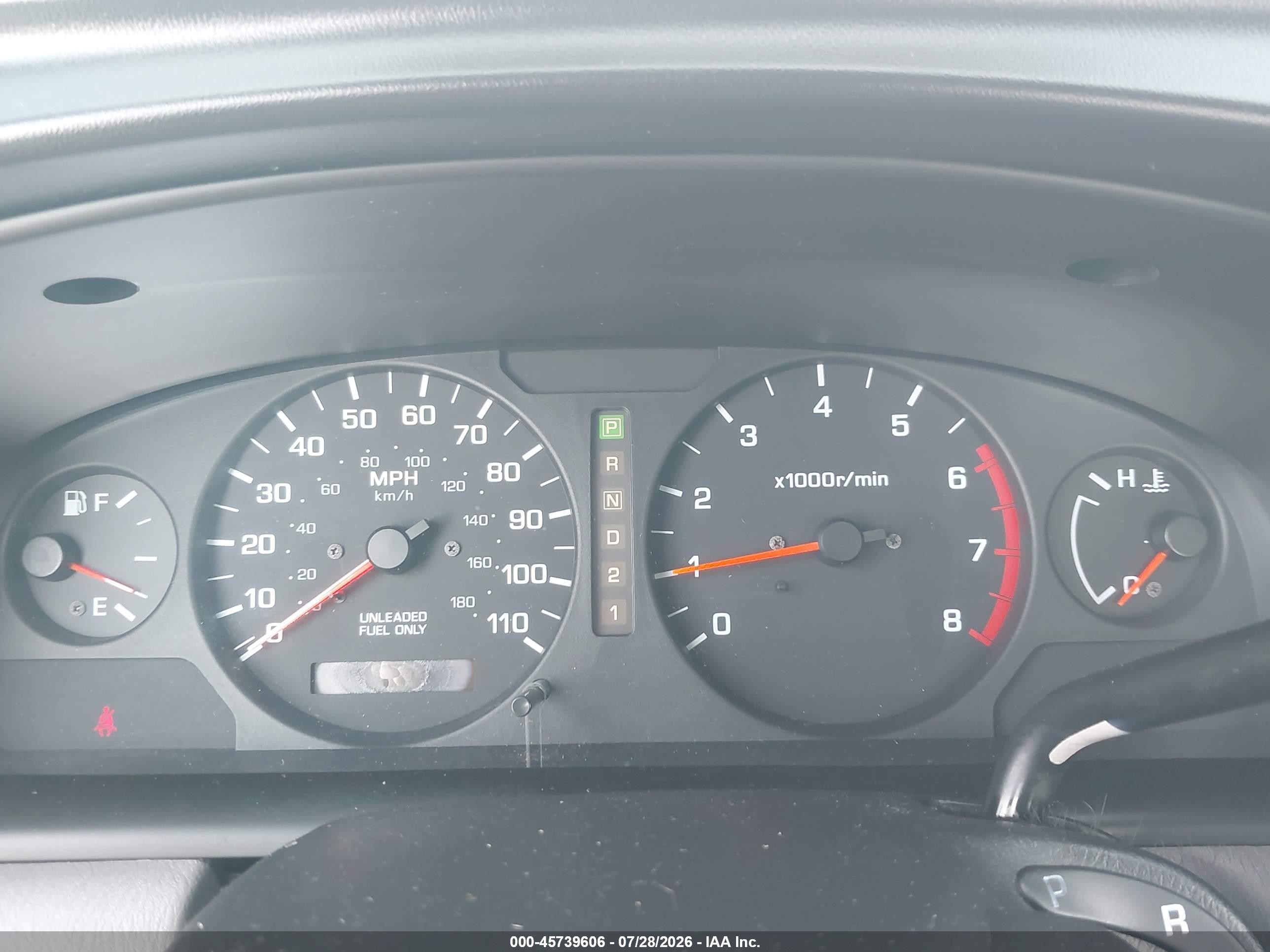 2000 Nissan Frontier Xe Red vin: 1N6DD26S3YC384440
