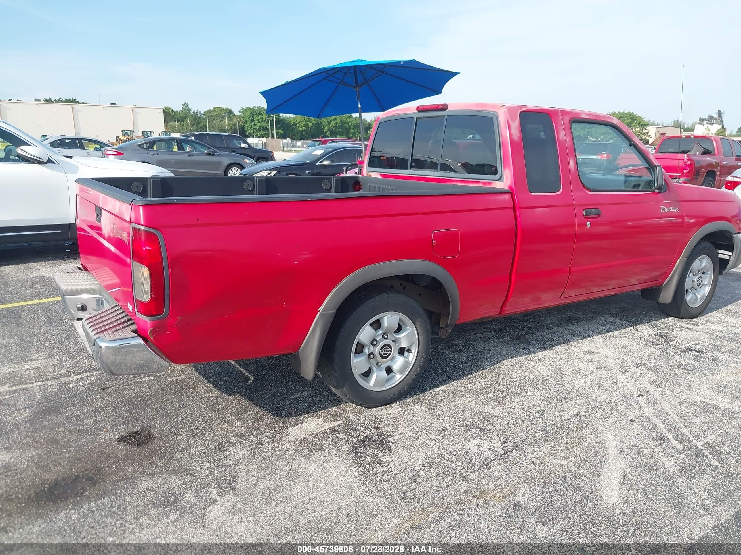 2000 Nissan Frontier Xe Red vin: 1N6DD26S3YC384440
