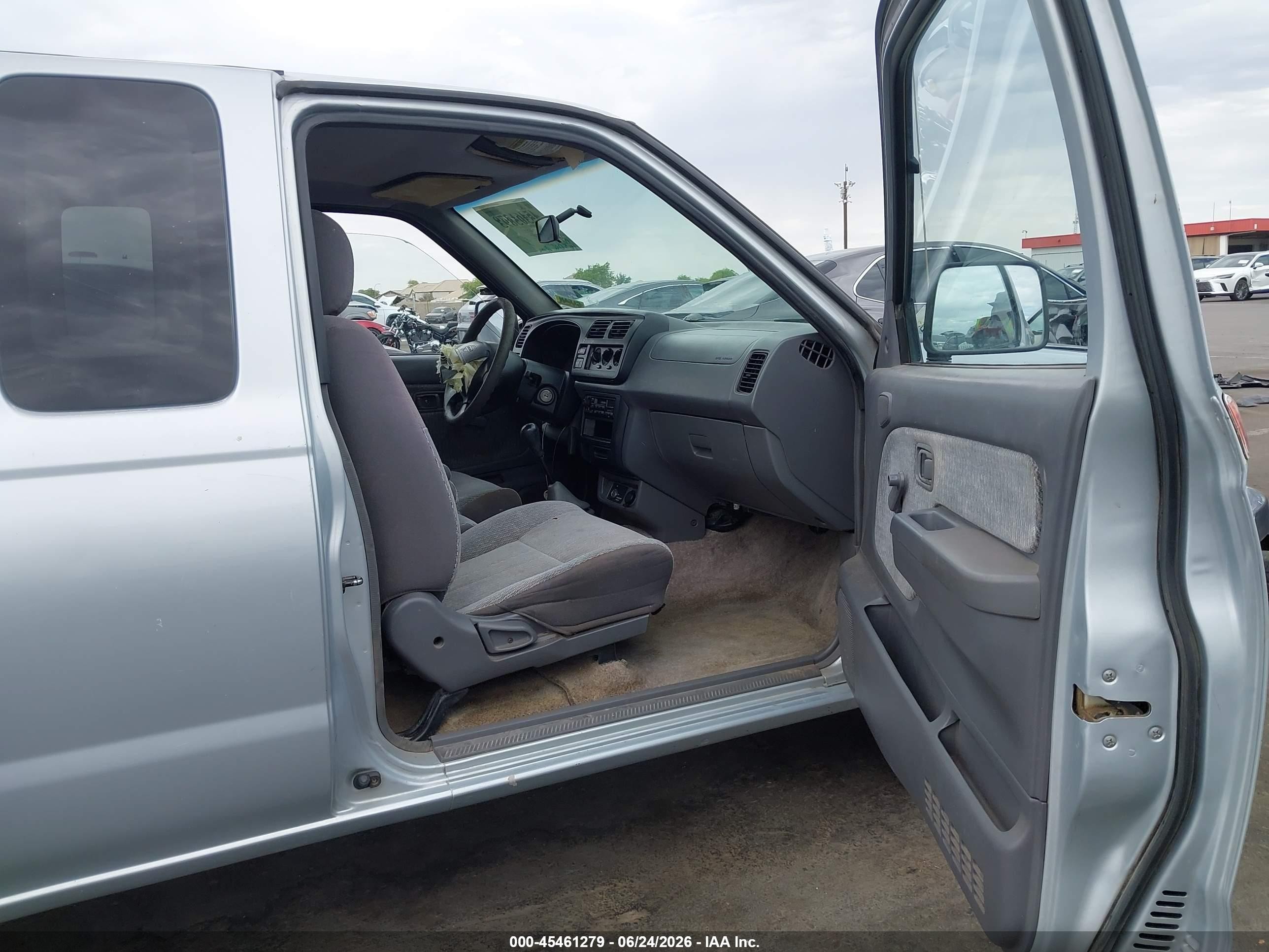 2000 Nissan Frontier Xe Silver vin: 1N6DD26S3YC435256