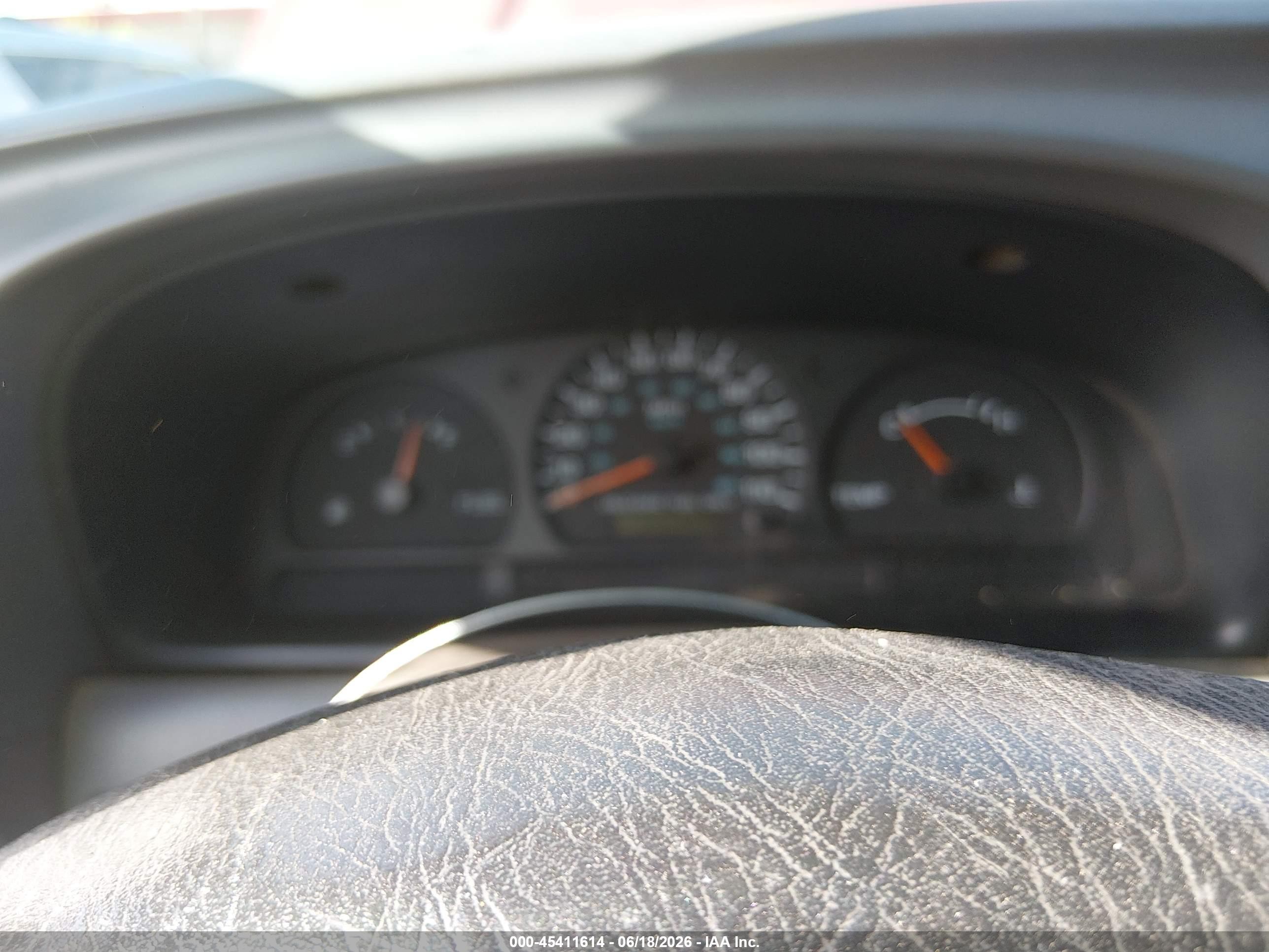 1998 Nissan Frontier Se/xe Red vin: 1N6DD26S4WC379938