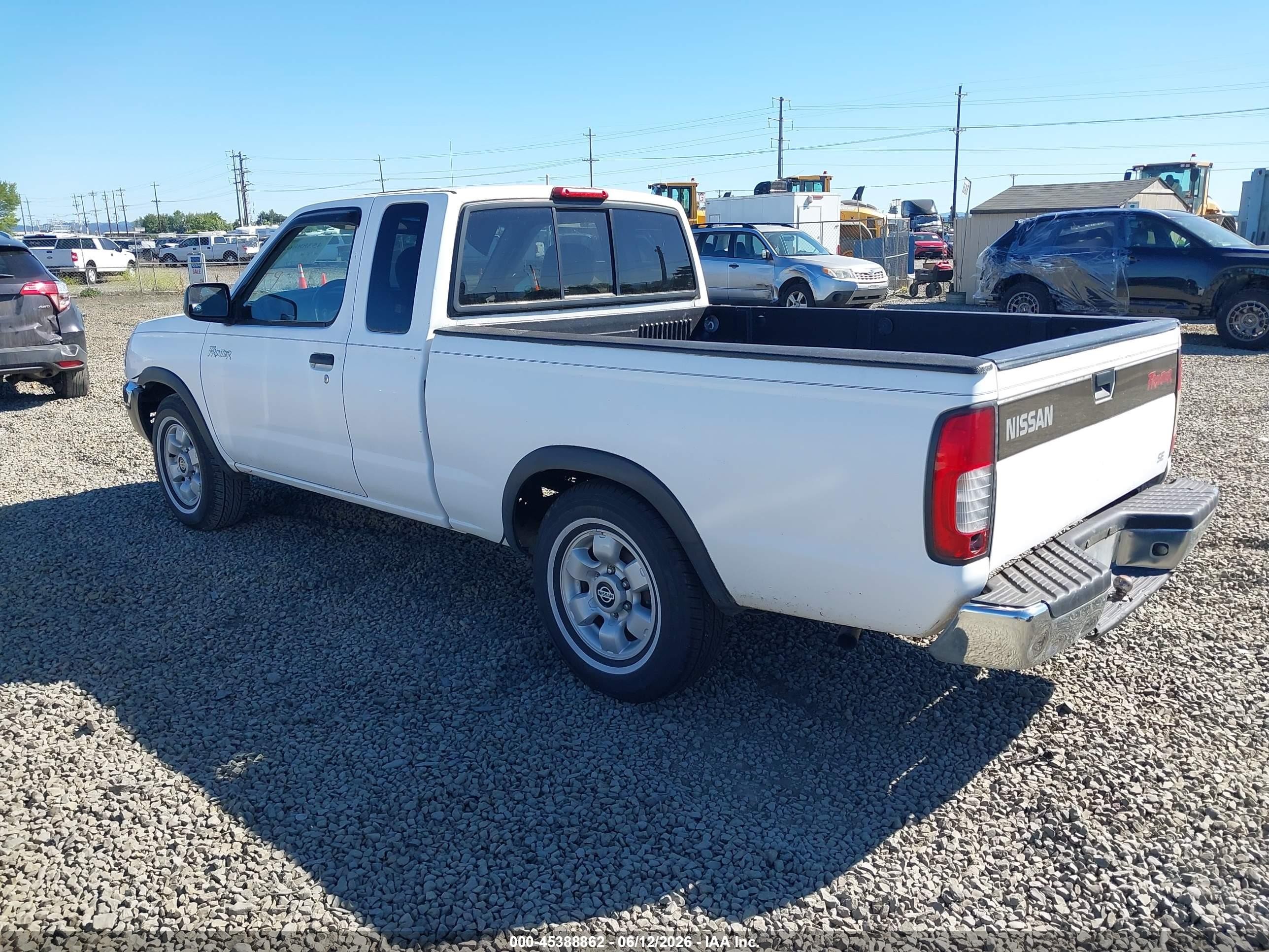 1998 Nissan Frontier Se/xe White vin: 1N6DD26S4WC387697