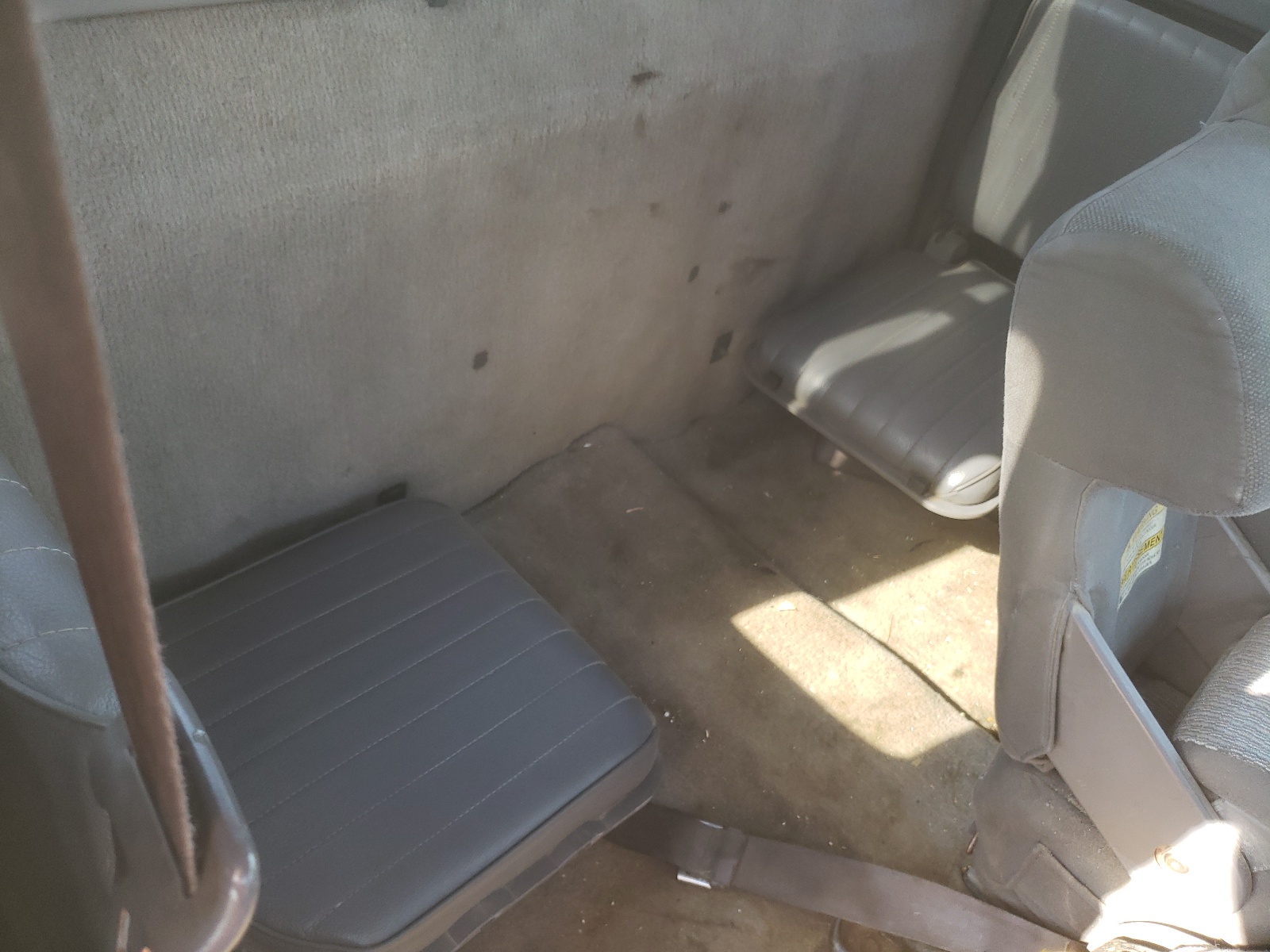 2000 Nissan Frontier King Cab Xe Silver vin: 1N6DD26S4YC334436