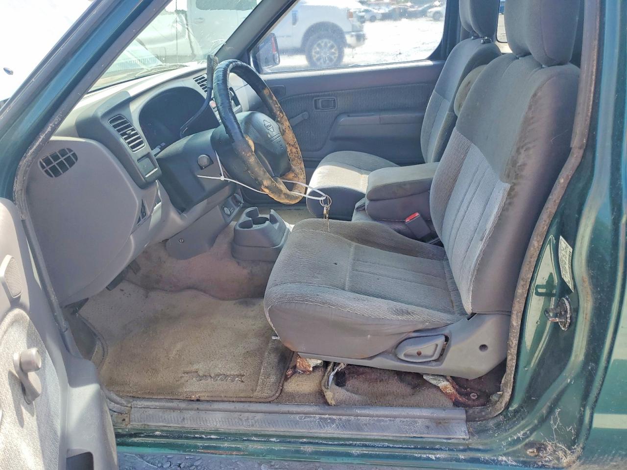 2000 Nissan Frontier Xe Green vin: 1N6DD26S5YC411279