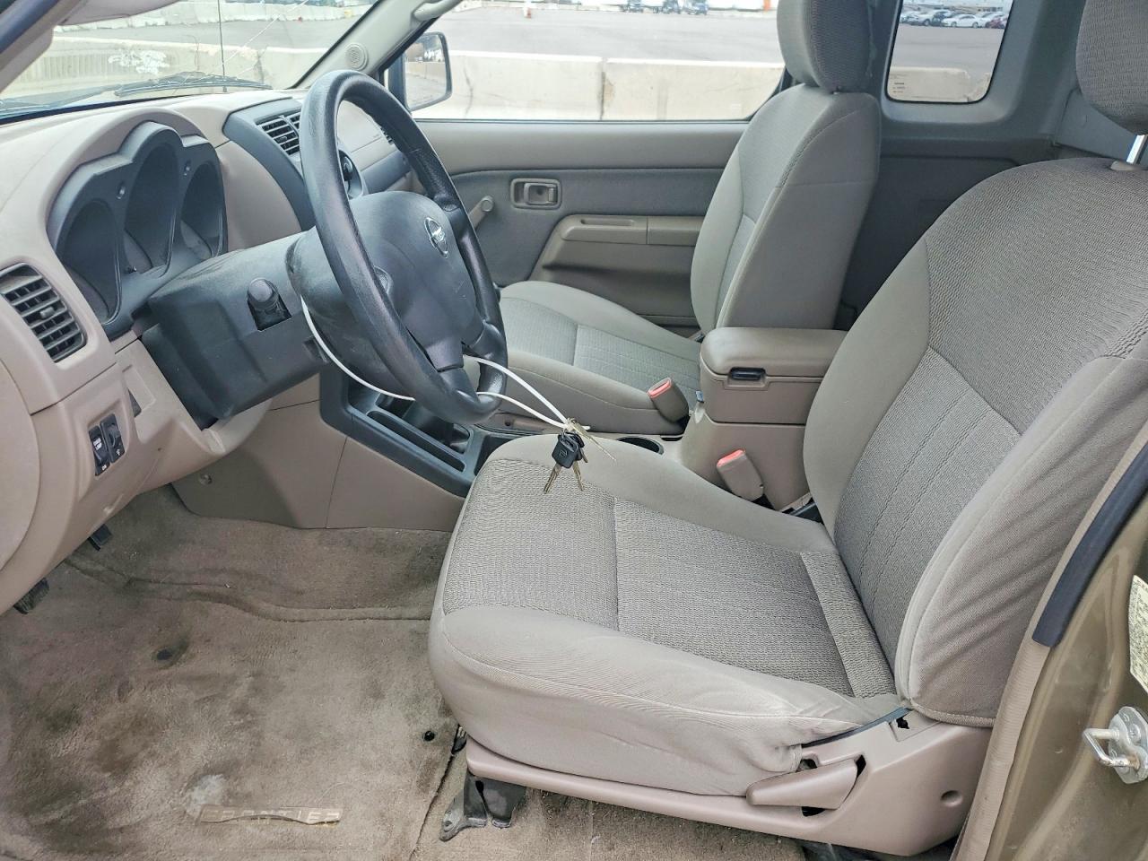 2002 Nissan Frontier Standard Желто-коричневый vin: 1N6DD26S62C313806