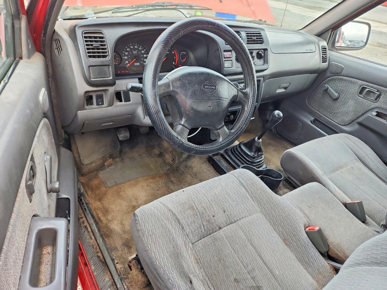 2000 Nissan Frontier Xe Red vin: 1N6DD26S6YC357328