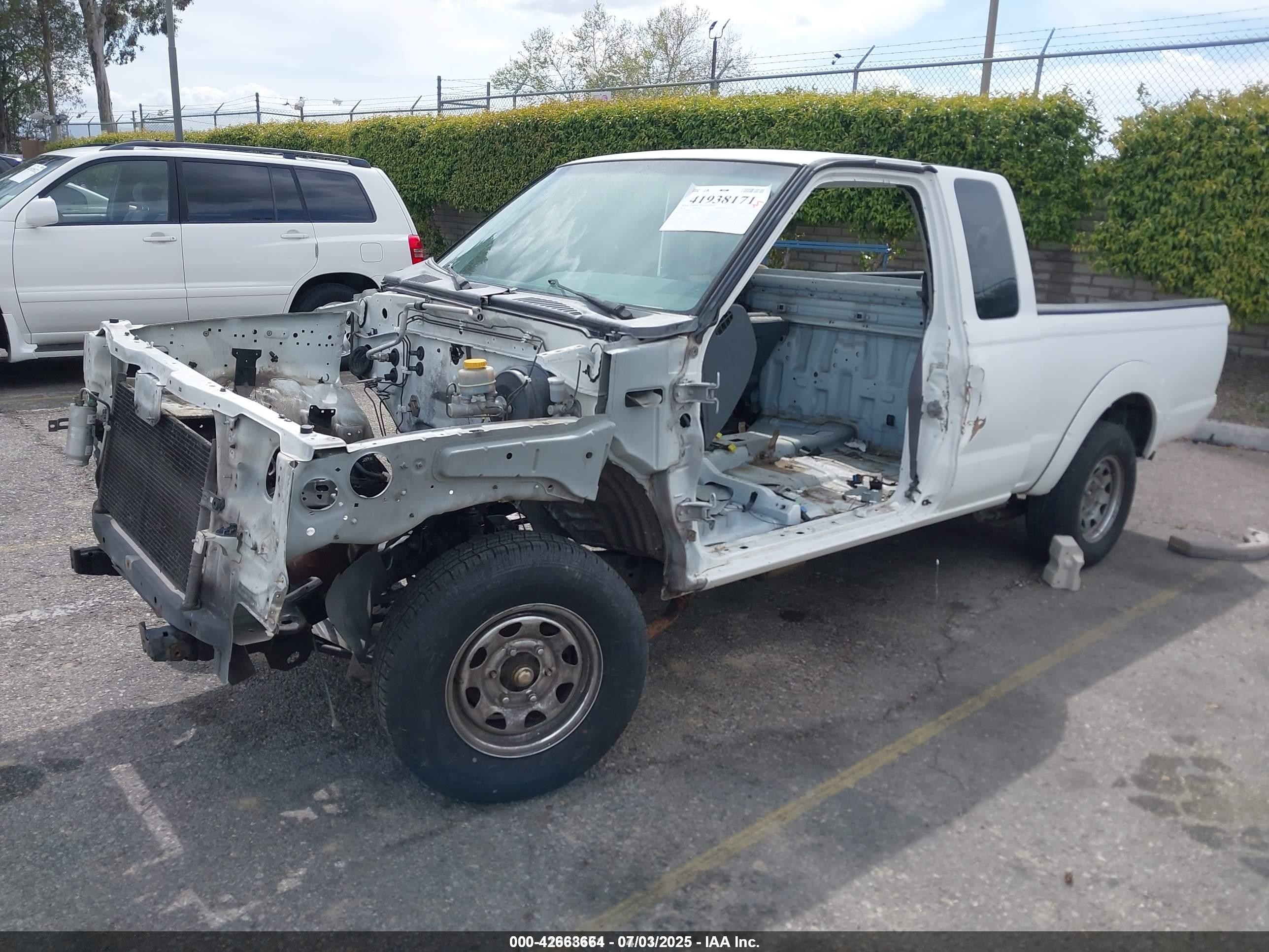 2001 Nissan Frontier Xe White vin: 1N6DD26S71C343086