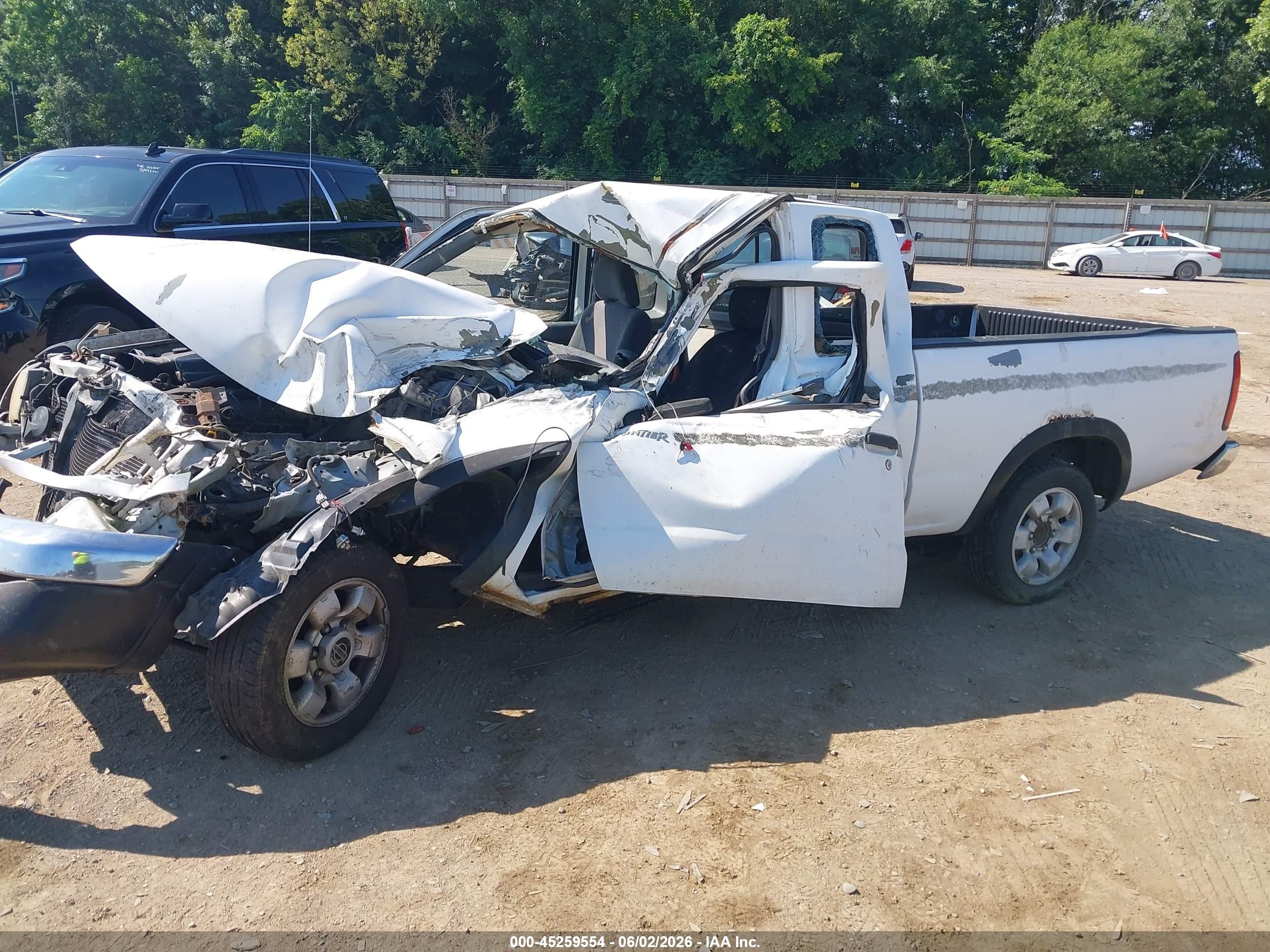 1998 Nissan Frontier Se/xe White vin: 1N6DD26S7WC387712