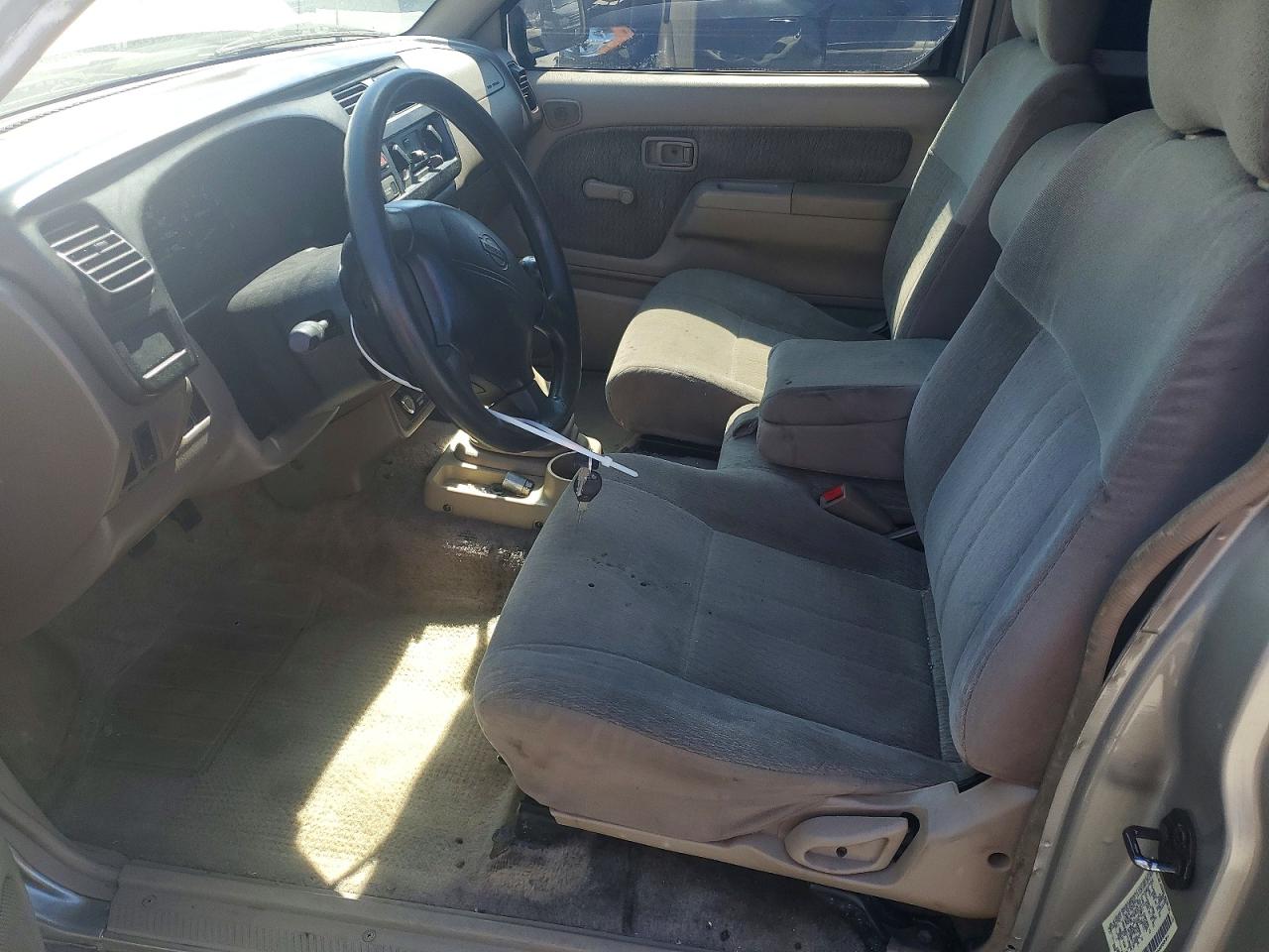 2000 Nissan Frontier King Cab Xe Gray vin: 1N6DD26S7YC320269