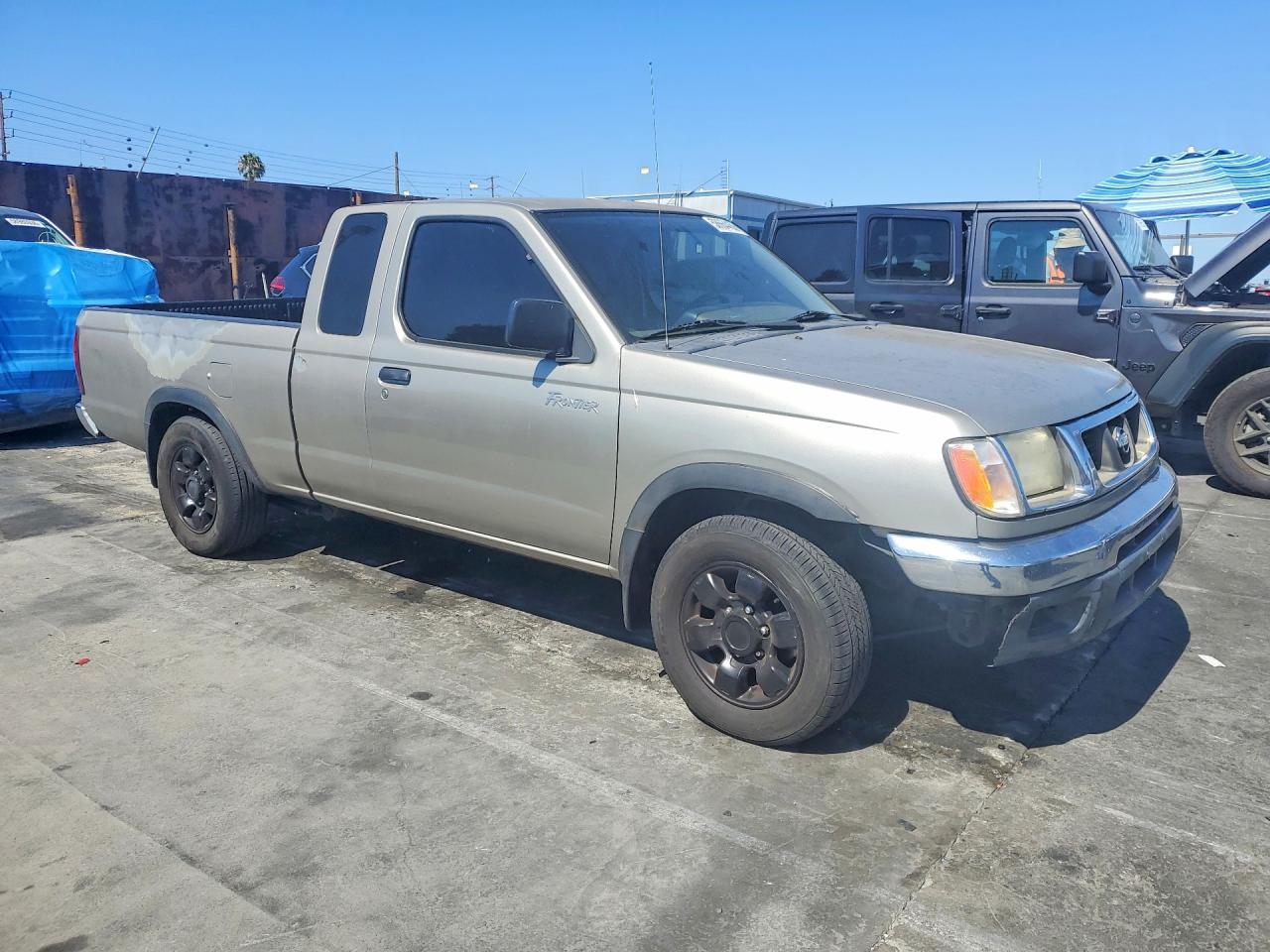 2000 Nissan Frontier King Cab Xe Gray vin: 1N6DD26S7YC320269